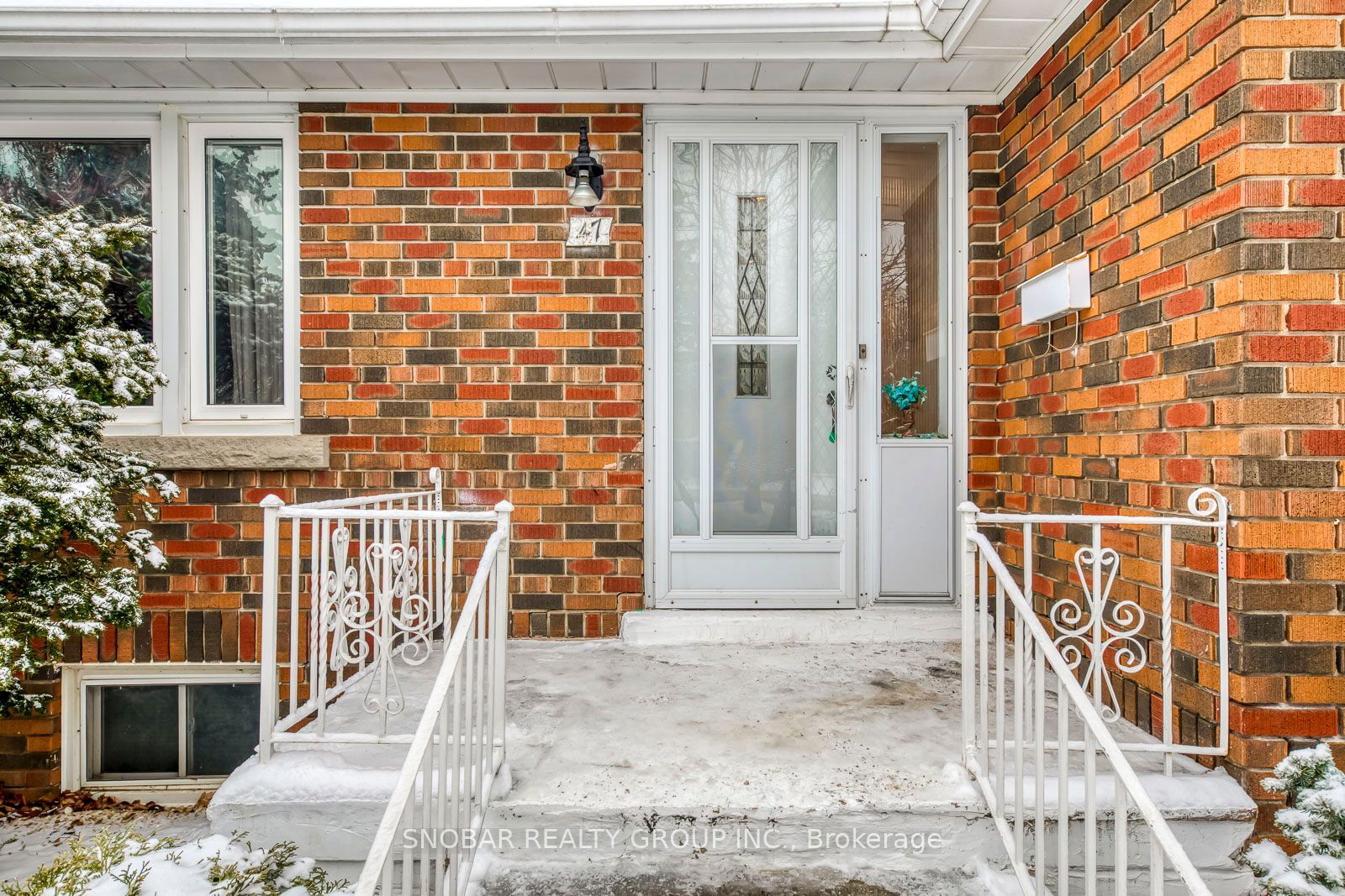 Detached House for sale at 47 Leggett Avenue, Toronto, Humber Heights, M9P 1X3 - MLS: W11963596