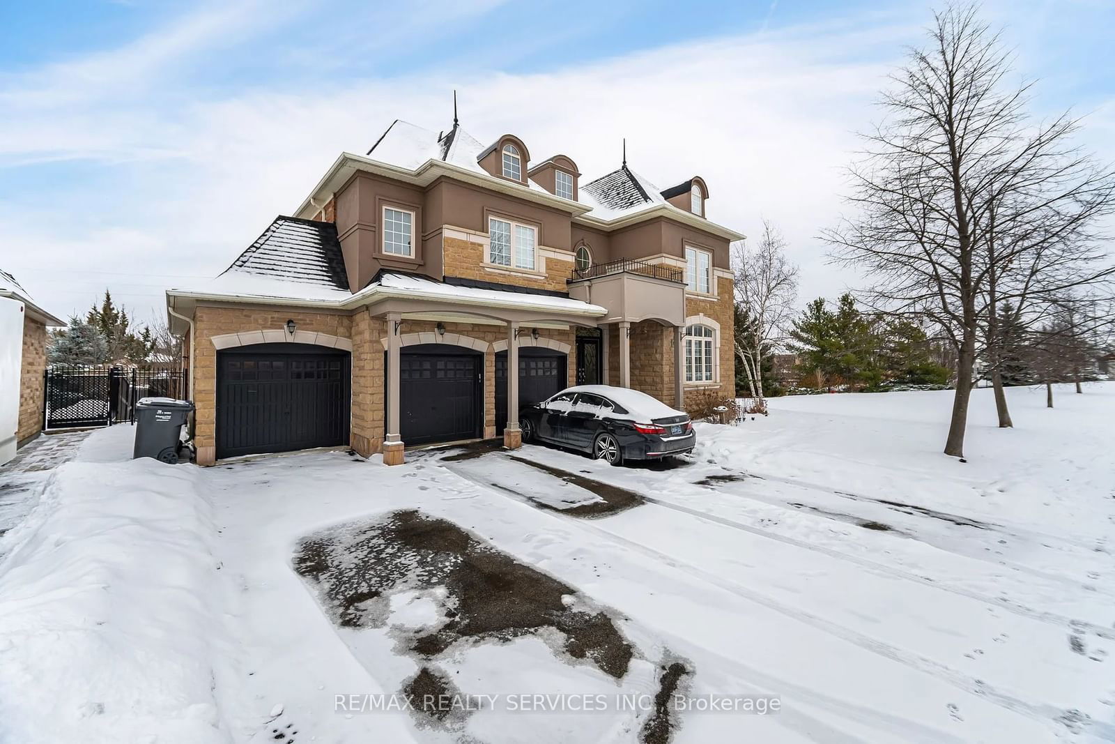 Detached House for sale at 64 Louvain Drive, Brampton, Vales of Castlemore North, L6P 1Y9 - MLS: W11963614