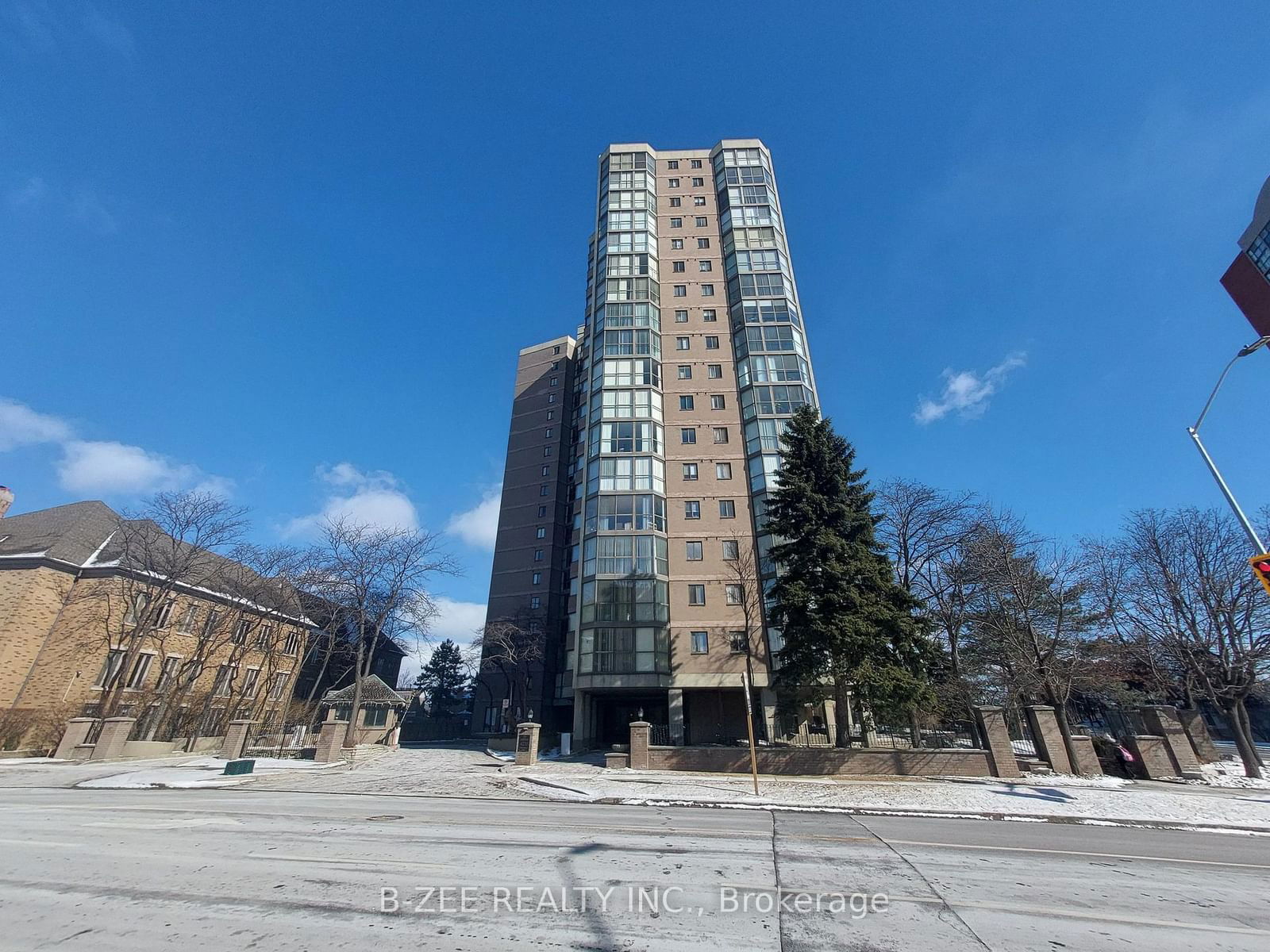 Condo leased at 1903-4235 Sherwoodtowne Boulevard, Mississauga, City Centre, L4Z 1W3 - MLS: W11963724