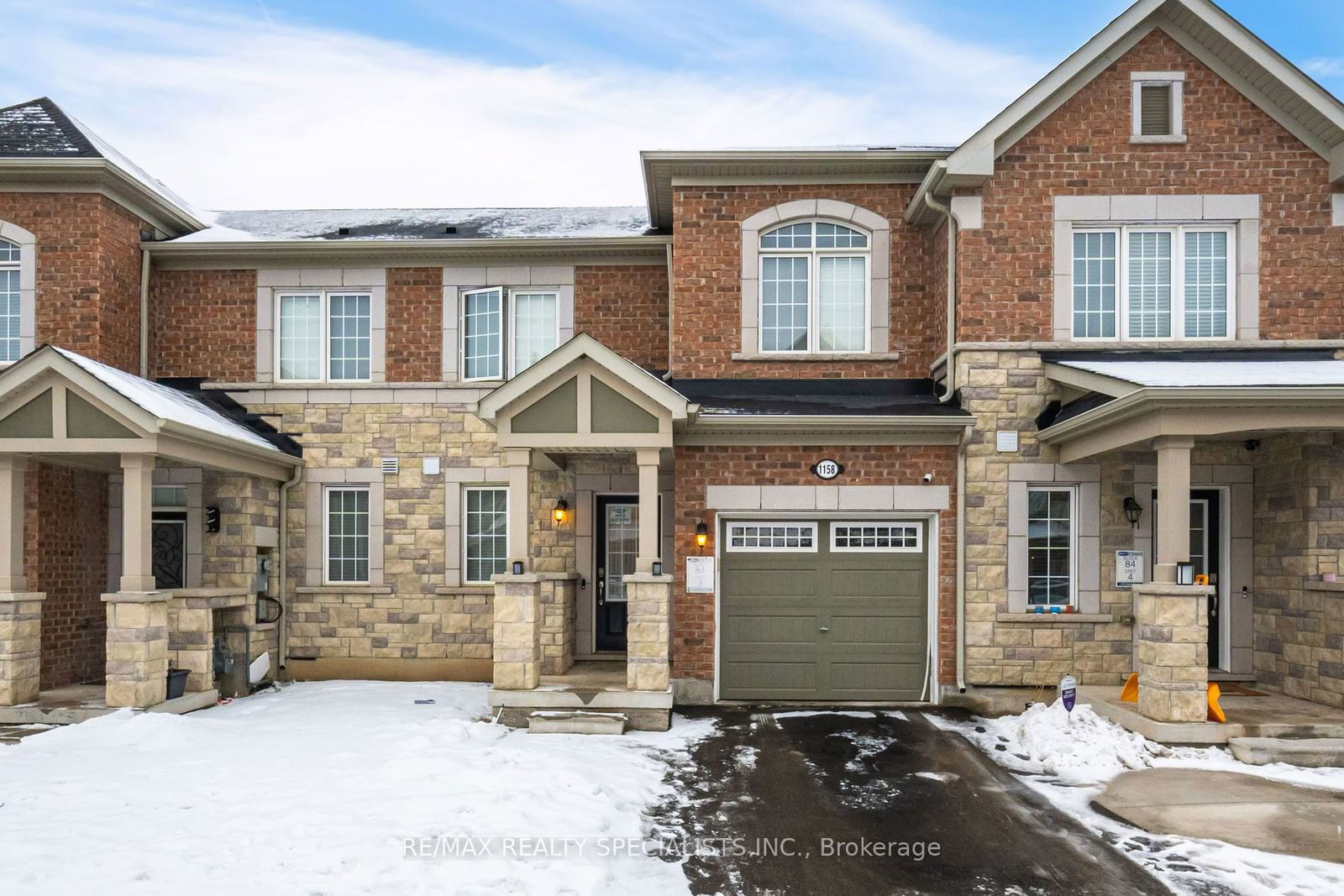 Townhouse for sale at 1158 Duignan Crescent, Milton, Ford, L9E 1C2 - MLS: W11963775