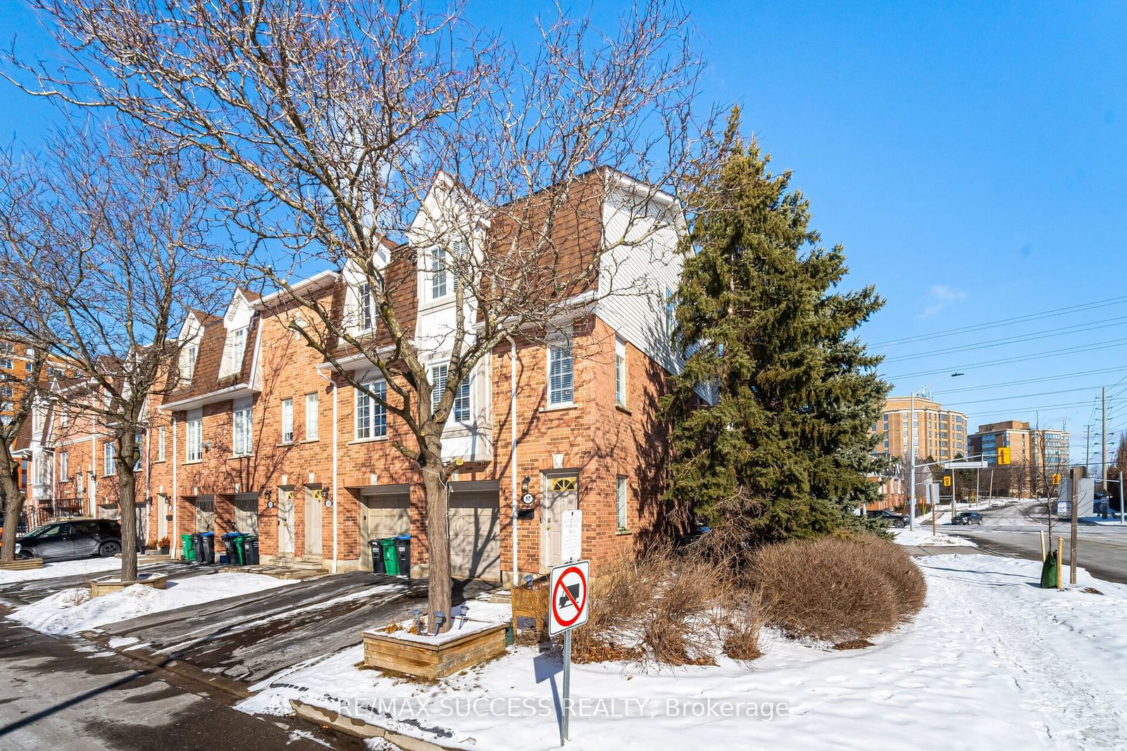 Townhouse for lease at 17-1525 South Parade Court, Mississauga, East Credit, L5M 6E9 - MLS: W11964104