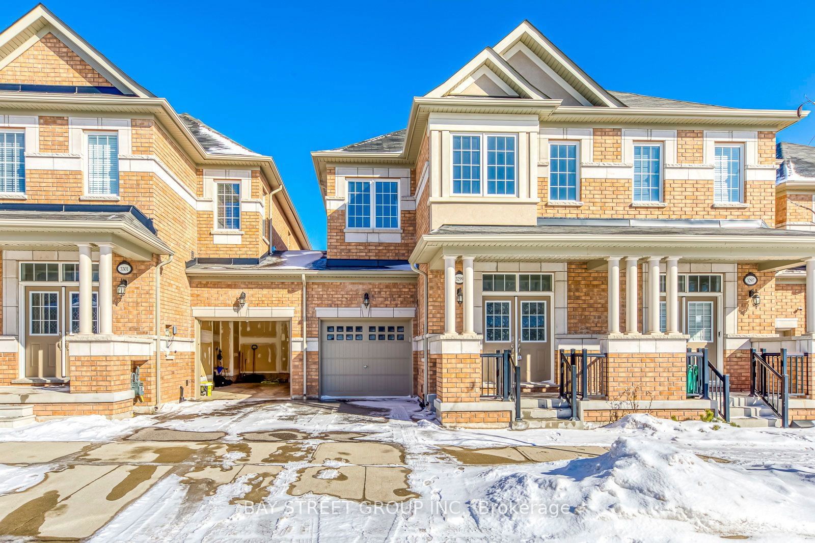 Townhouse for lease at 3299 Jacob Way, Oakville, 1008 - GO Glenorchy, L6M 5J9 - MLS: W11964131