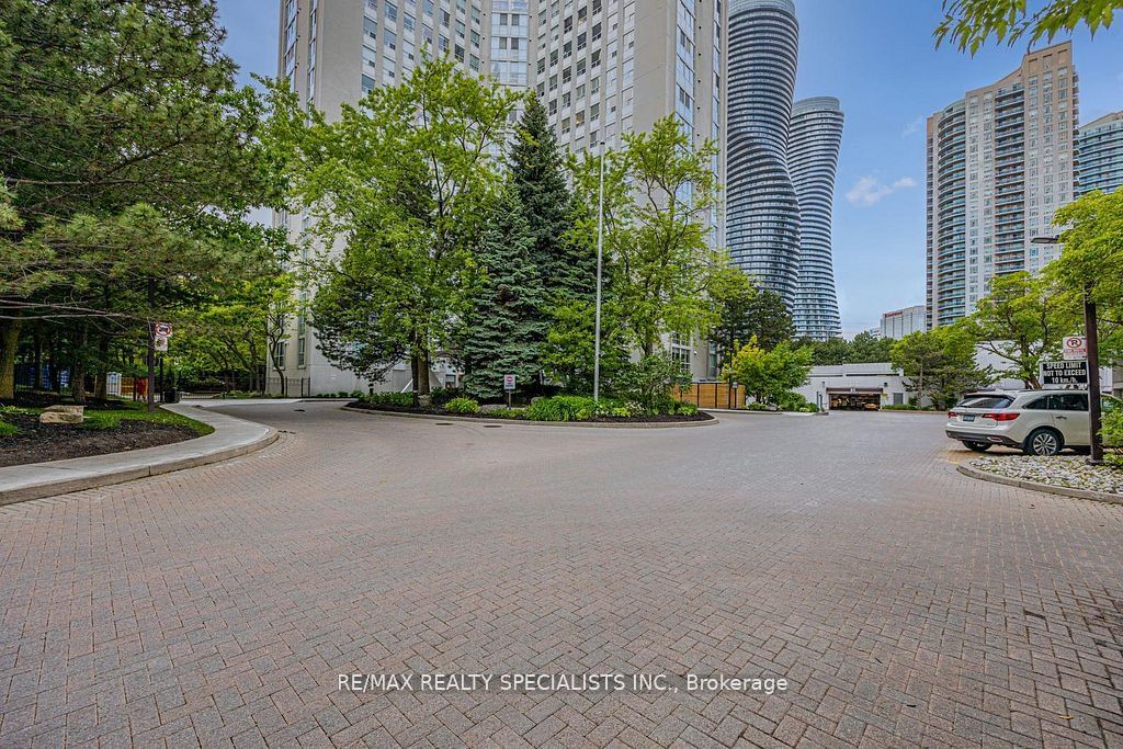 Condo for sale at 2301-3650 Kaneff Crescent, Mississauga, Mississauga Valleys, L5A 4A1 - MLS: W11964263