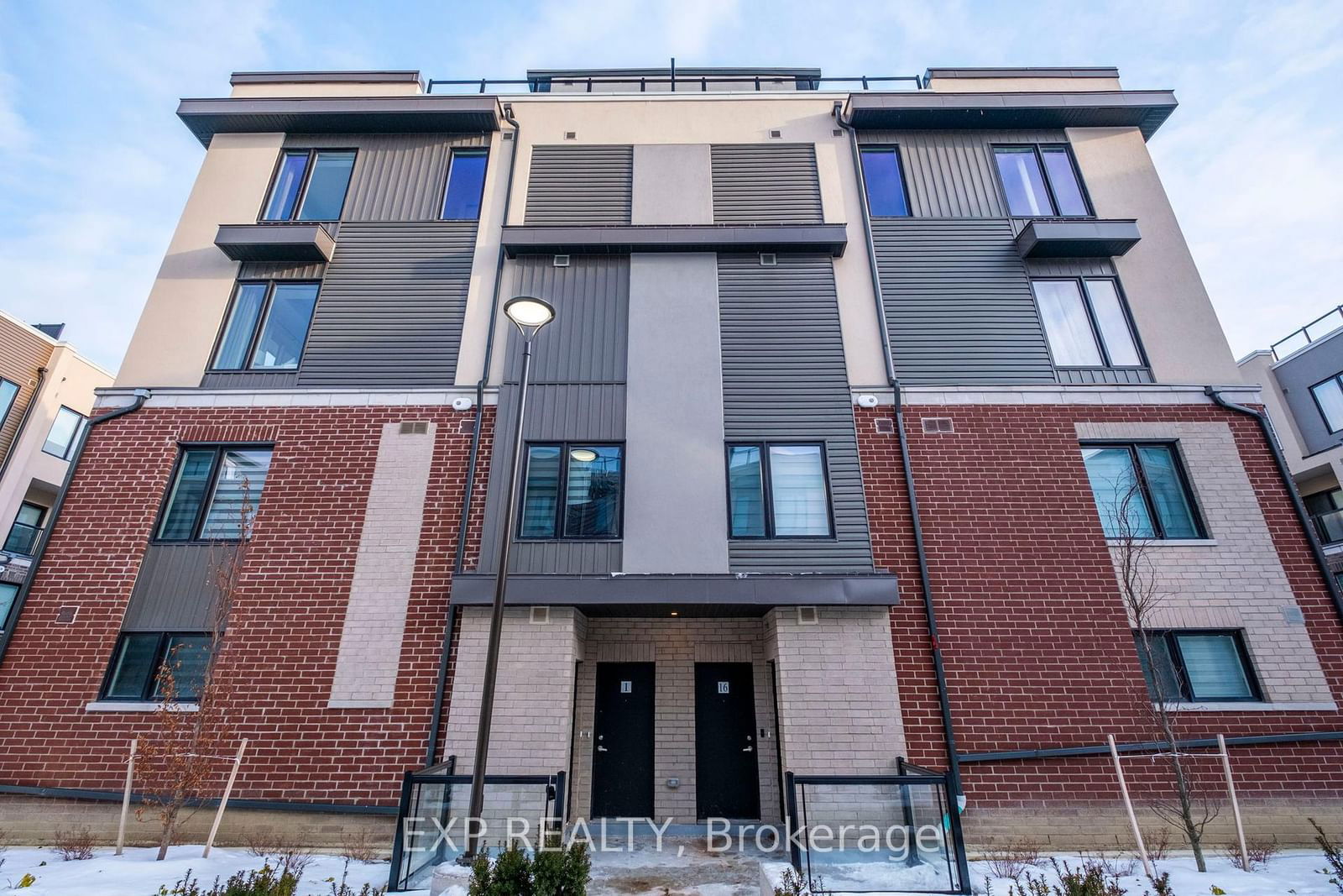 Townhouse for sale at 1-3556 Colonial Drive, Mississauga, Erin Mills, L5L 0B9 - MLS: W11964586