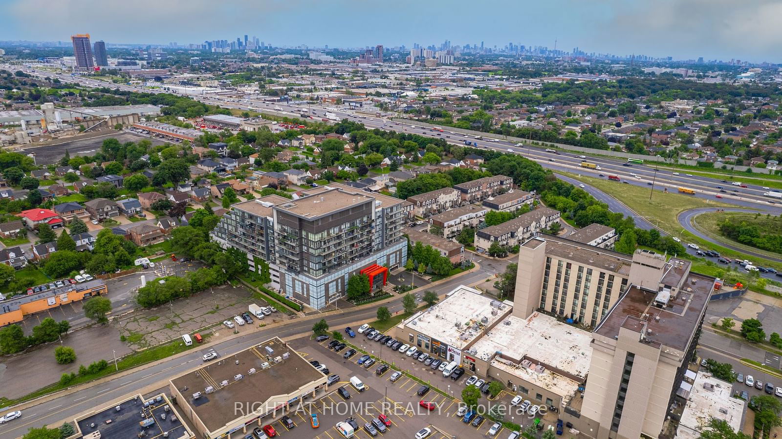 Condo for sale at 917-15 James Finlay Way, Toronto, Downsview-Roding-CFB, M3M 0B3 - MLS: W11964639