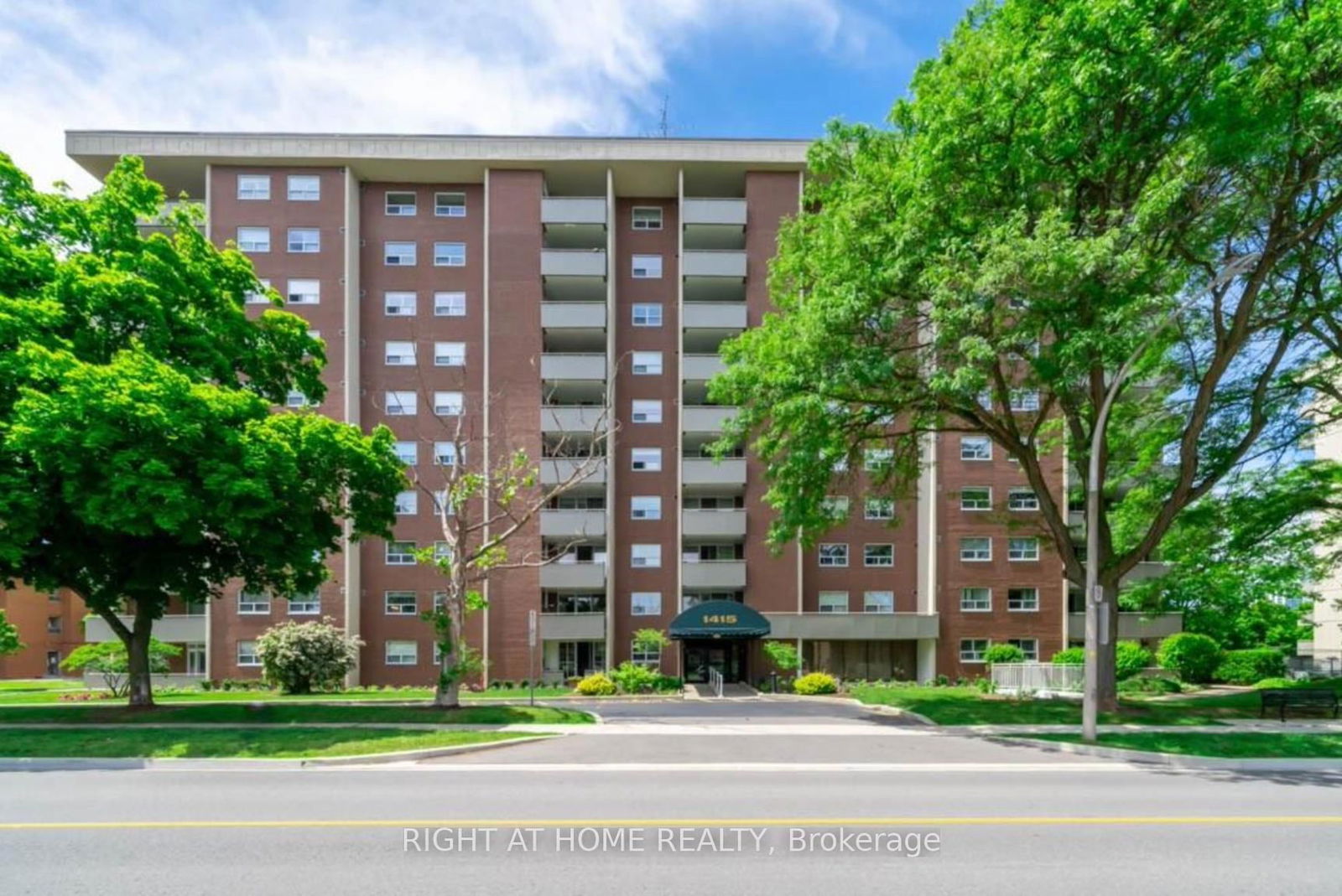 Condo for lease at 305-1415 Ghent Avenue, Burlington, Brant, L7S 1X4 - MLS: W11964686