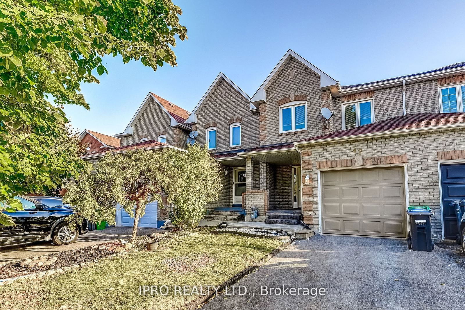 Townhouse for sale at 47 Muirland Crescent, Brampton, Northwood Park, L6X 4P4 - MLS: W11964694