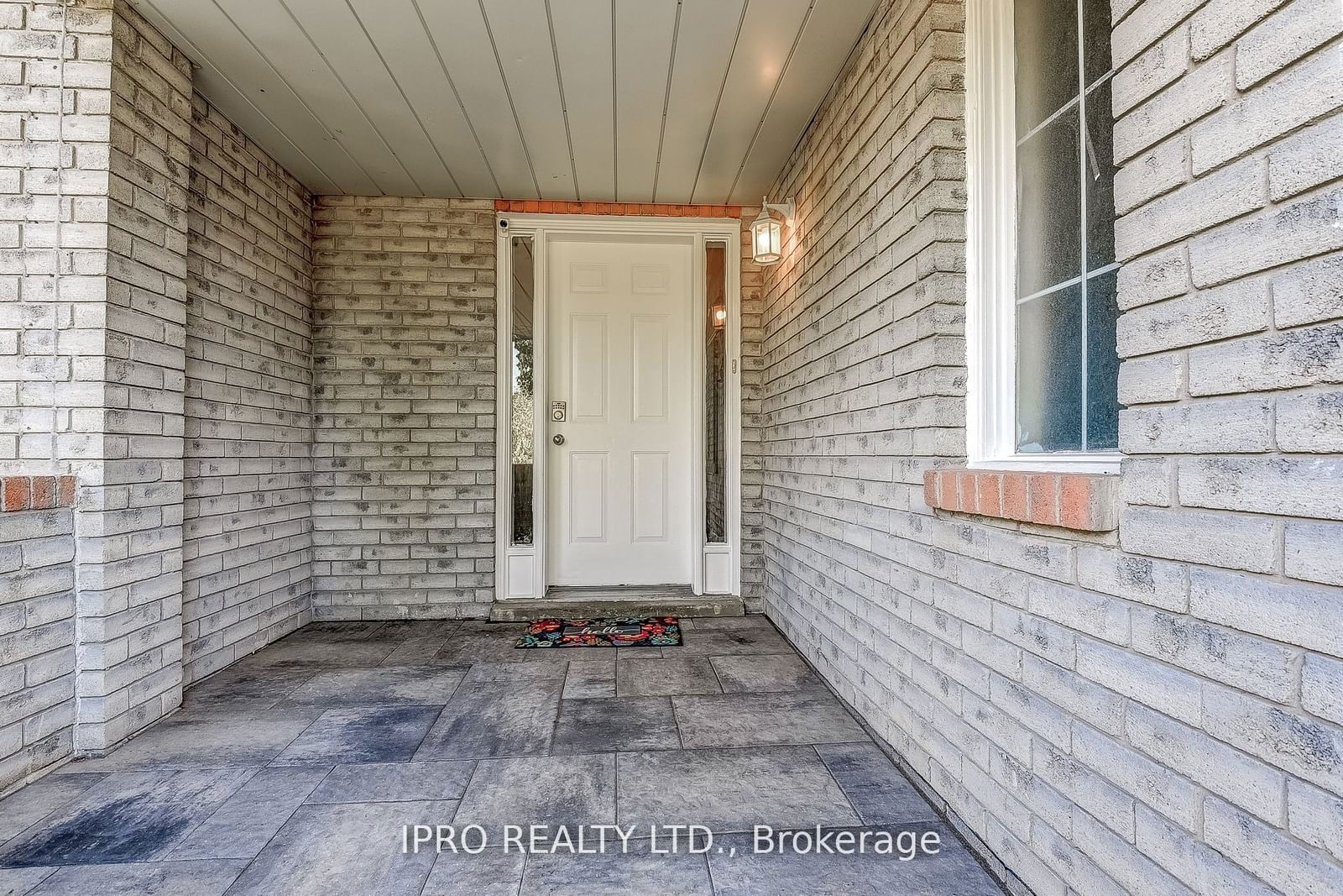 Townhouse for sale at 47 Muirland Crescent, Brampton, Northwood Park, L6X 4P4 - MLS: W11964694