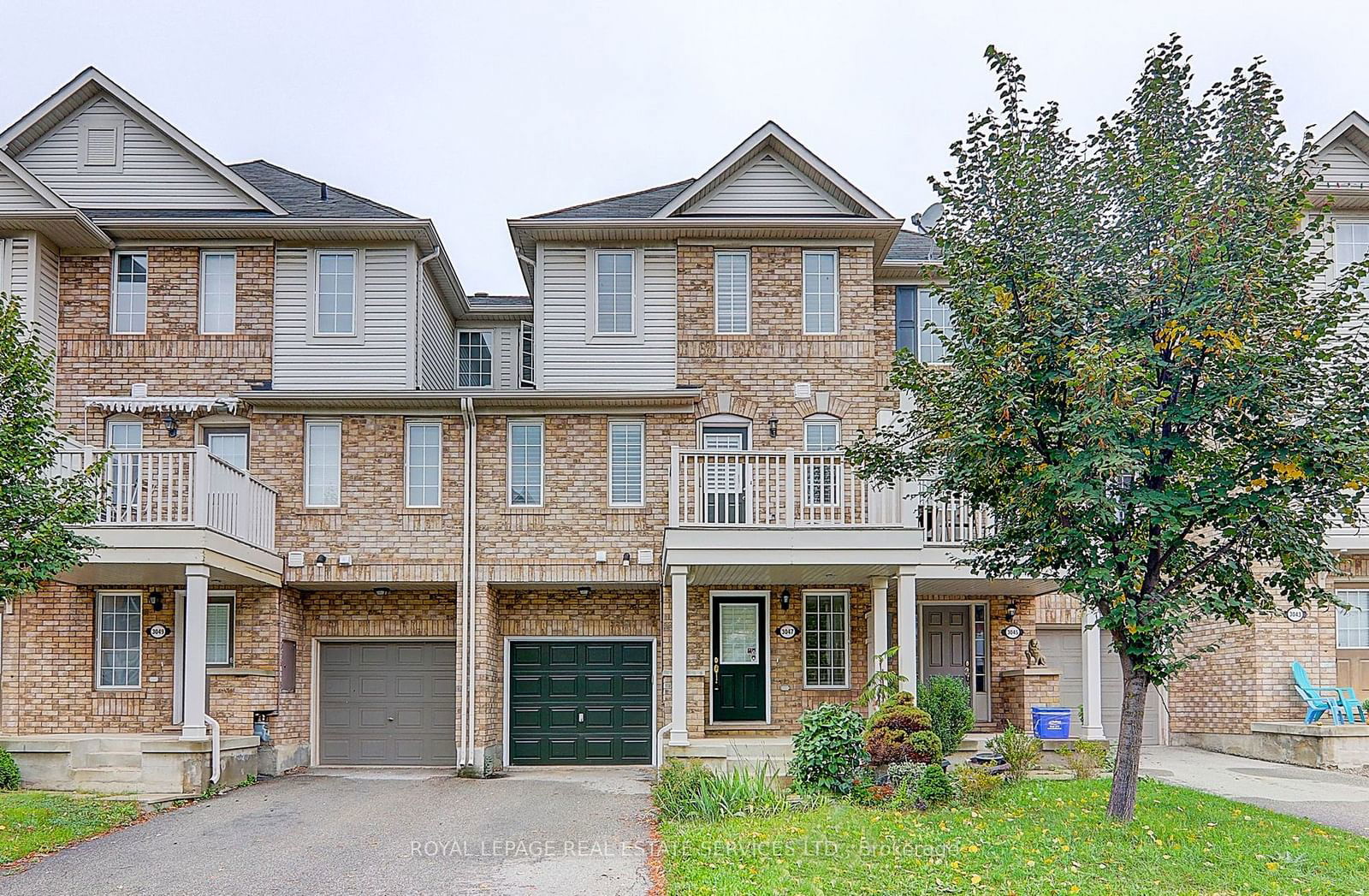 Townhouse for lease at 3047 Dewridge Avenue, Oakville, Palermo West, L6M 5H9 - MLS: W11964710