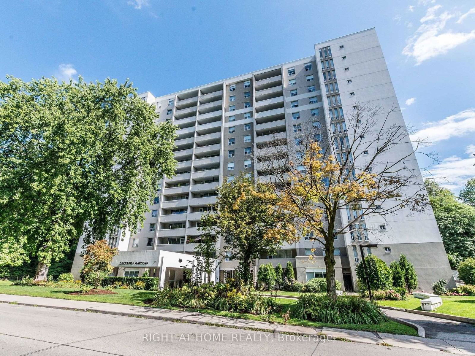 Condo for lease at 1001-65 Southport Street, Toronto, High Park-Swansea, M6S 3N6 - MLS: W11964751