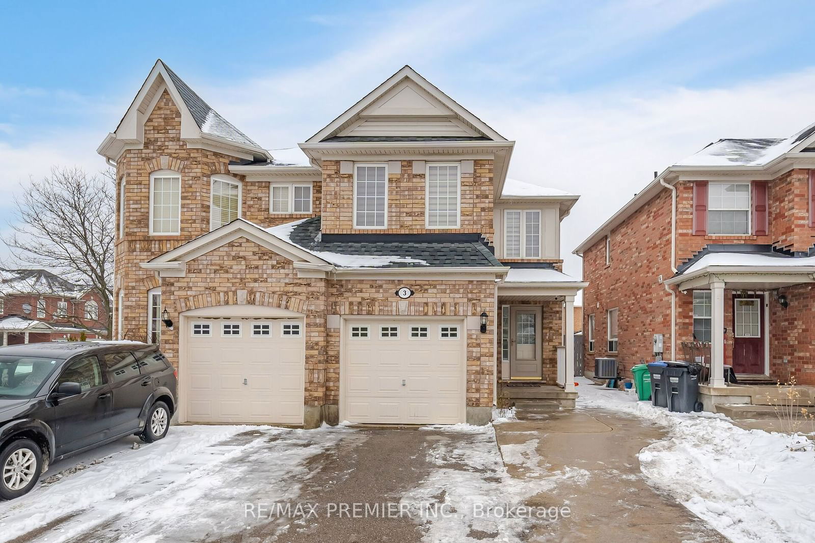 Semi-Detached House for sale at 3 Coachlight Crescent, Brampton, Vales of Castlemore, L6P 2Y6 - MLS: W11964788