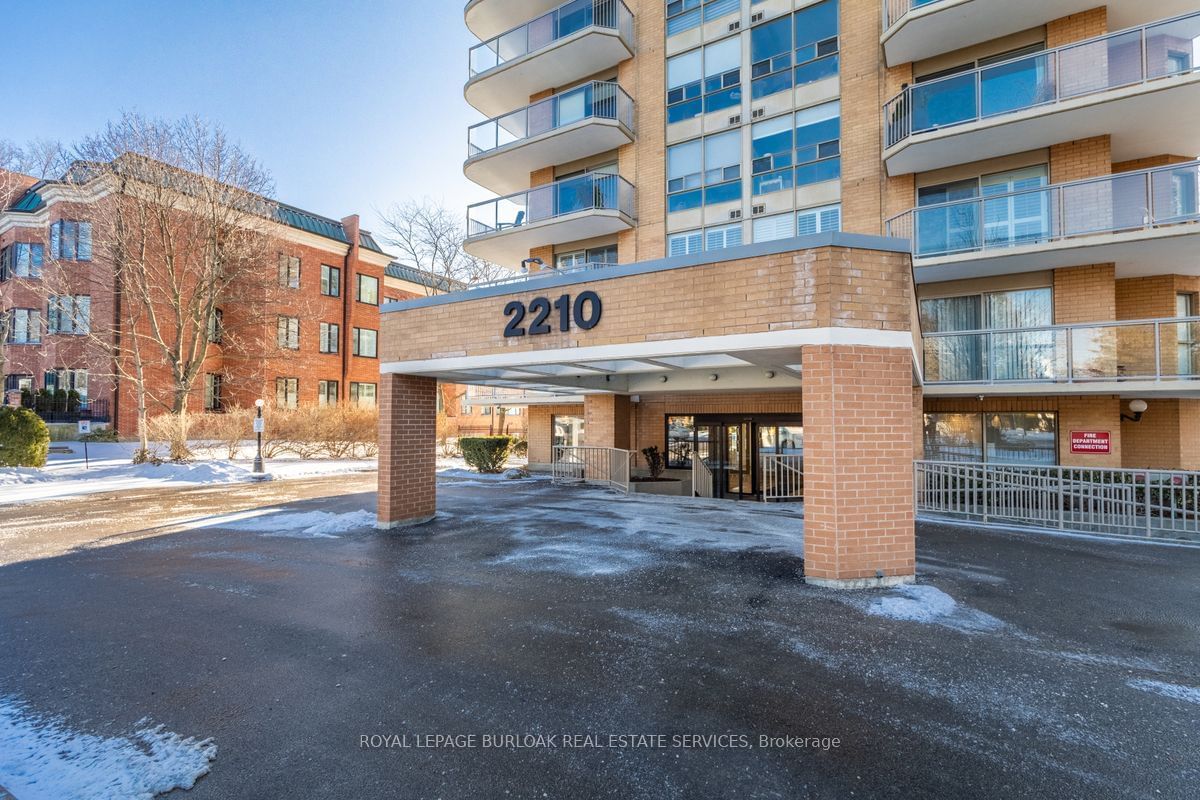 Condo for sale at 304-2210 Lakeshore Road, Burlington, Brant, L7R 4J9 - MLS: W11964823