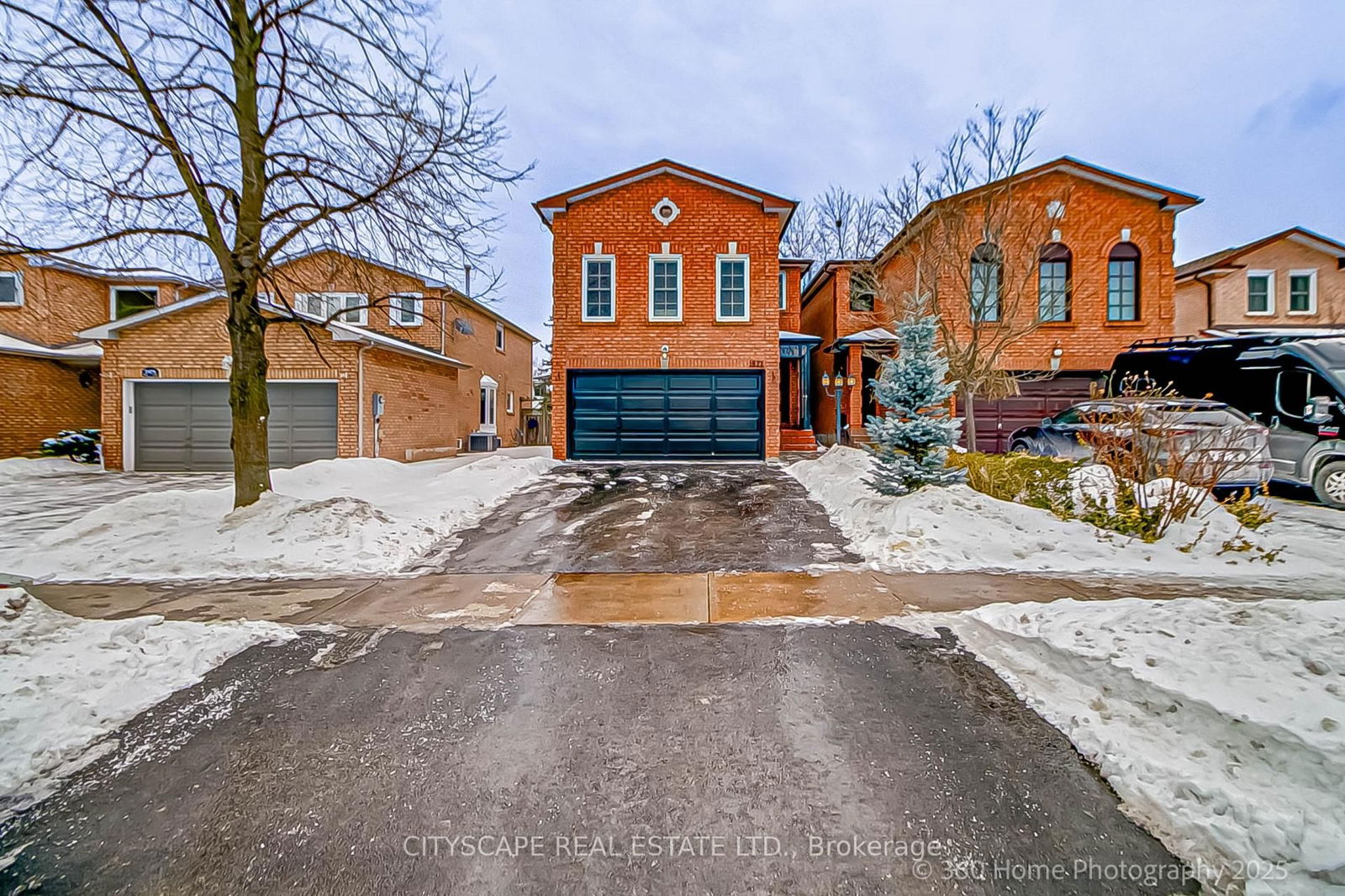 Detached House sold at 1977 Glenada Crescent, Oakville, Iroquois Ridge South, L6H 4M7 - MLS: W11965018