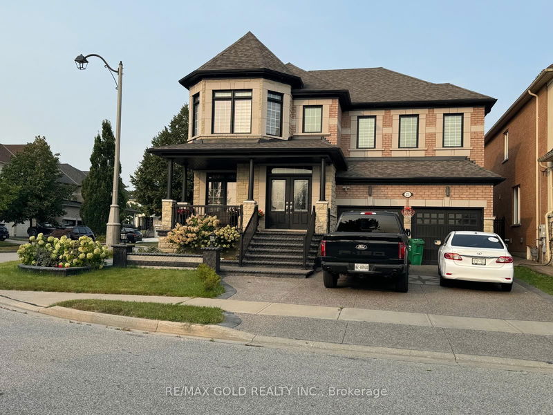 home for lease on 21 Quatro Crescent