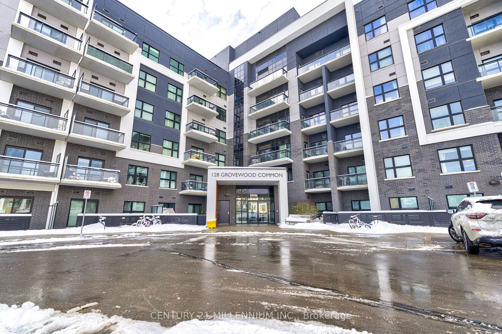 Condo sold at 118-128 Grovewood Common N/A, Oakville, GO Glenorchy, L6H 0X3 - MLS: W11965147