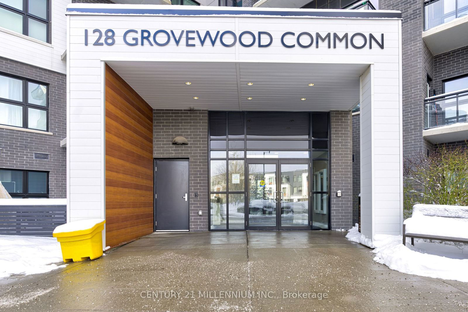 Condo sold at 118-128 Grovewood Common N/A, Oakville, GO Glenorchy, L6H 0X3 - MLS: W11965147