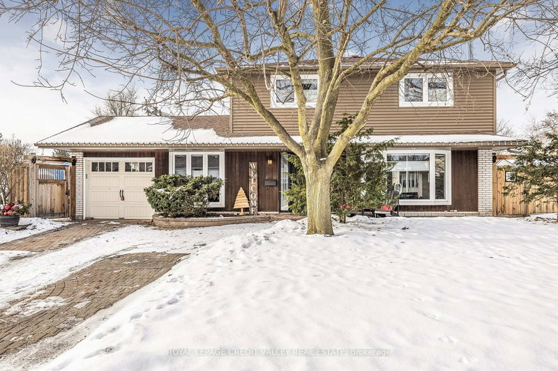 36 Lockton Cres, Brampton, L6W 1C3 | Image 2