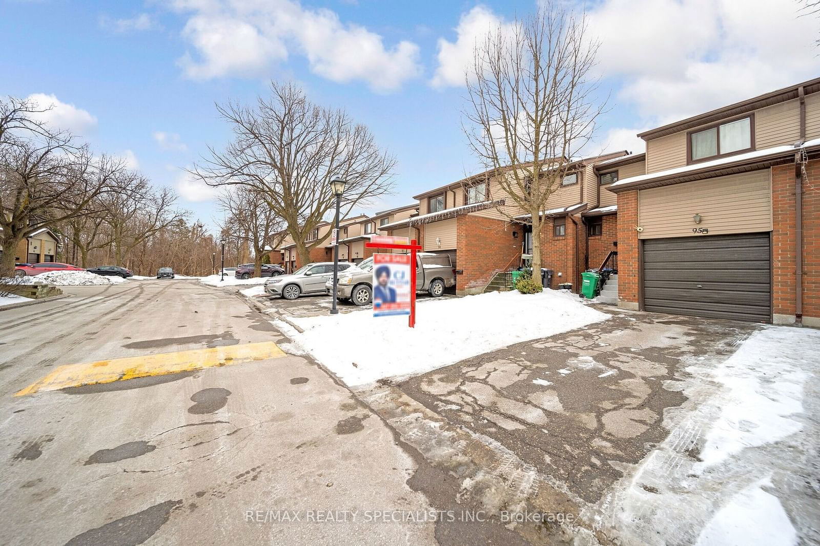 Townhouse for sale at 95 Carleton Place, Brampton, Bramalea West Industrial, L6T 3Z4 - MLS: W11965222