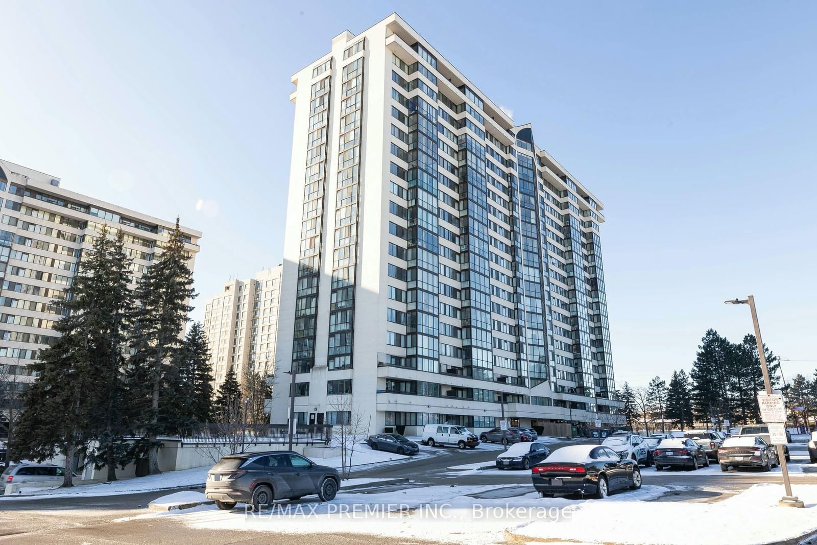 Condo sold at 1009-10 Markbrook Lane, Toronto, Mount Olive-Silverstone-Jamestown, M9V 5E3 - MLS: W11965458