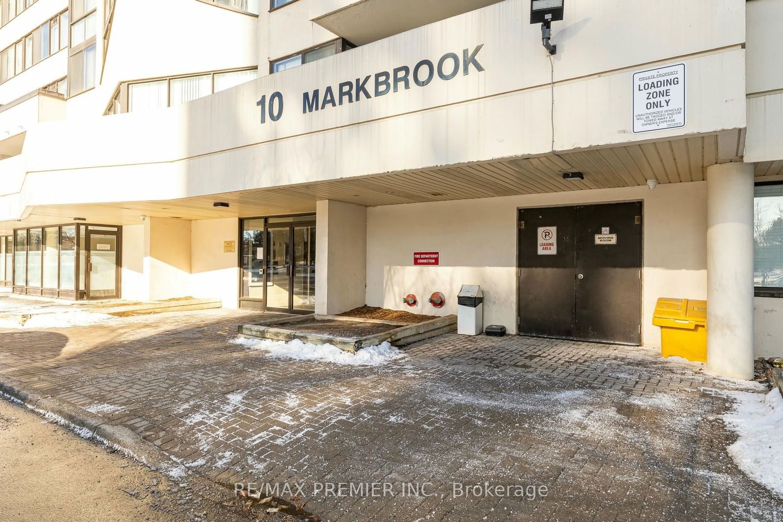 Condo for sale at 1009-10 Markbrook Lane, Toronto, Mount Olive-Silverstone-Jamestown, M9V 5E3 - MLS: W11965458