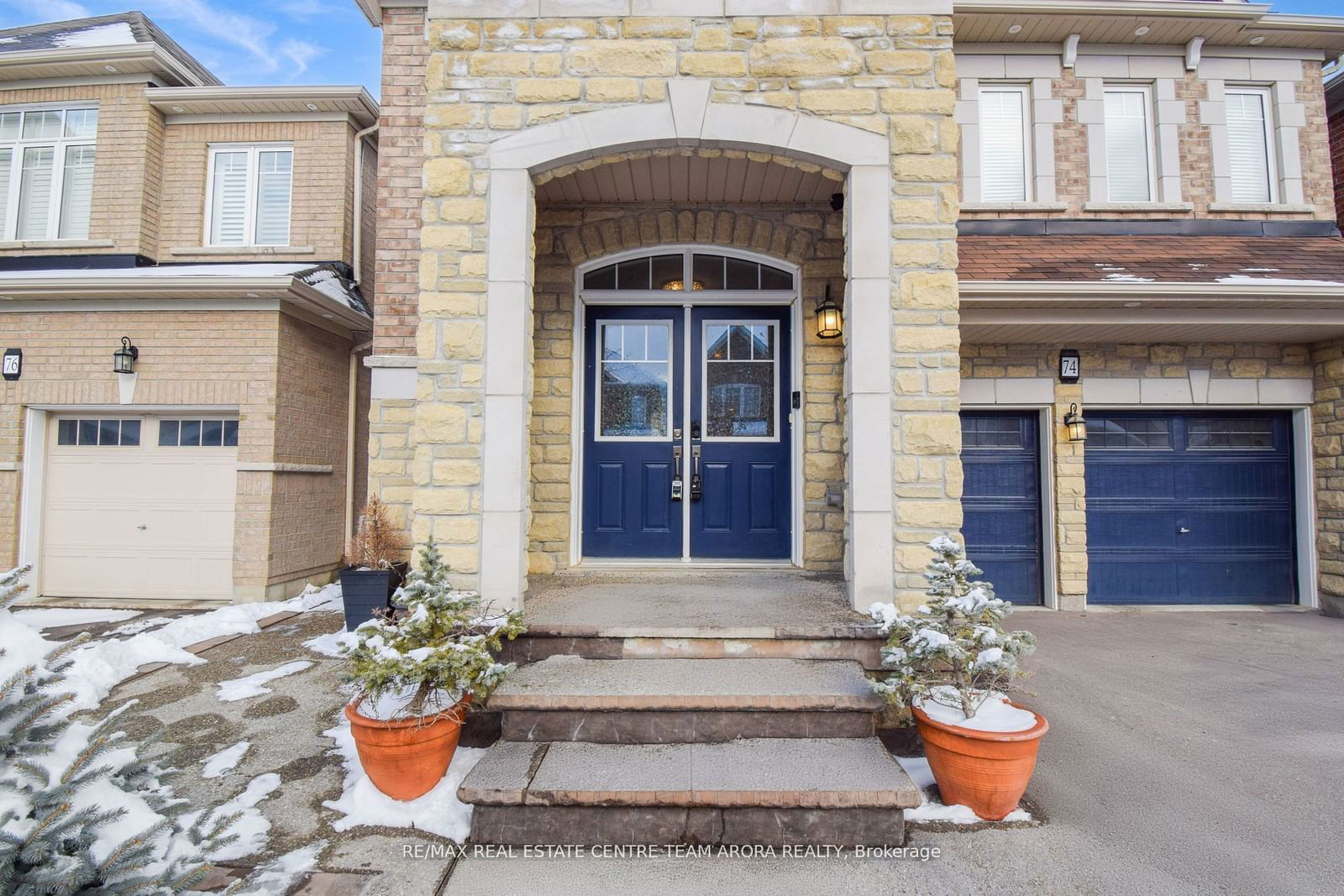 Detached House for sale at 74 Abercrombie Crescent, Brampton, Northwest Brampton, L7A 4N3 - MLS: W11965503