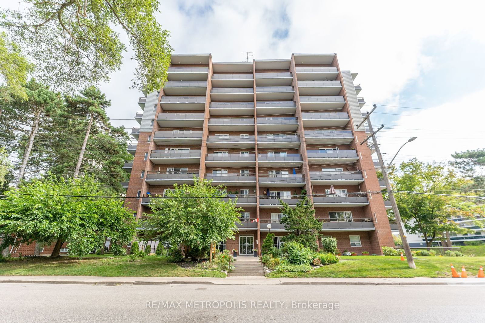 Condo for sale at 704-15 Elizabeth Street, Mississauga, Port Credit, L5G 2Z3 - MLS: W11965522