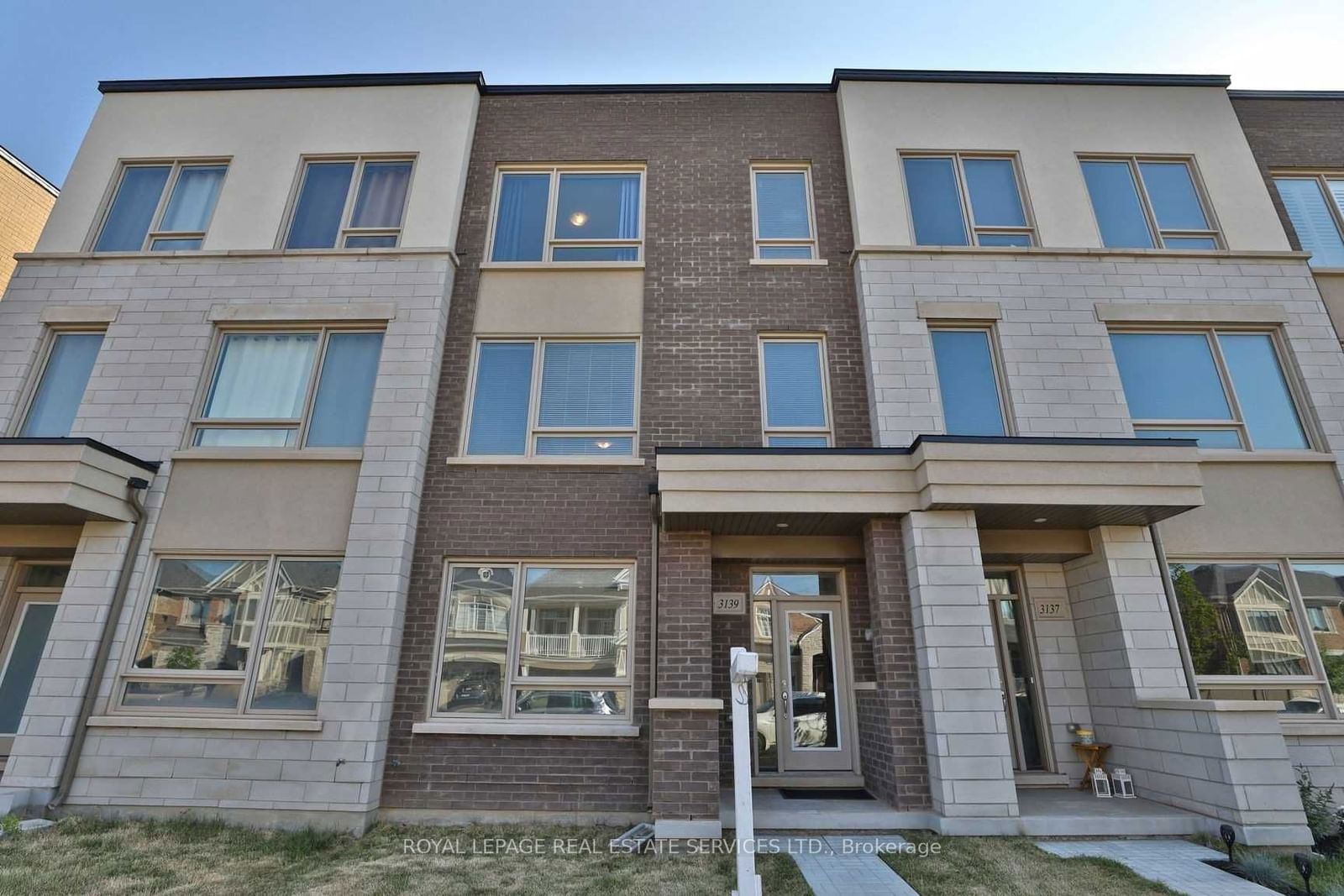 Townhouse for lease at 3139 Ernest Appelbe Boulevard, Oakville, Rural Oakville, L6H 0N8 - MLS: W11965546