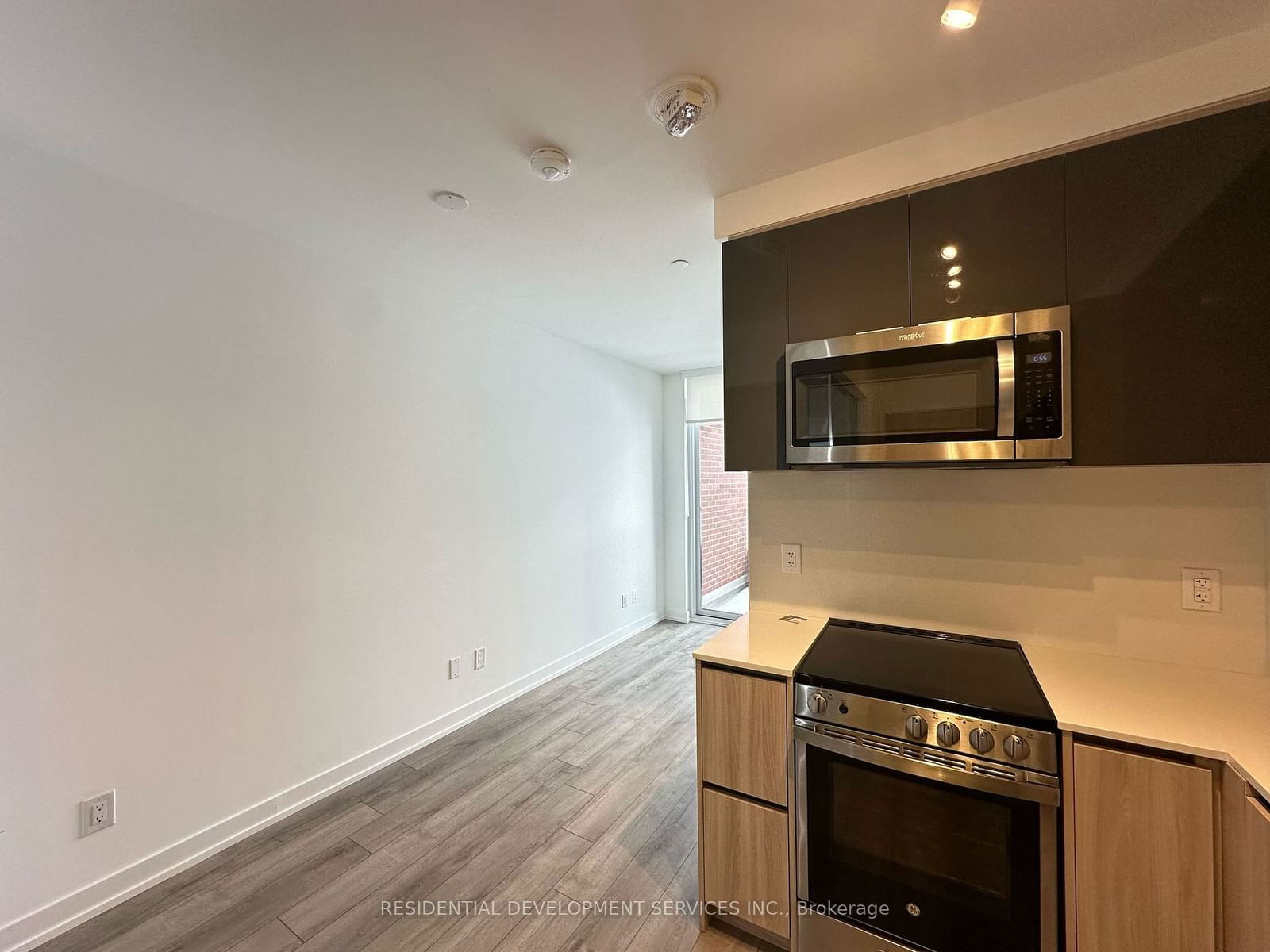 Condo for lease at 1009-3100 Keele Street, Toronto, Downsview-Roding-CFB, M3M 0E1 - MLS: W11965564