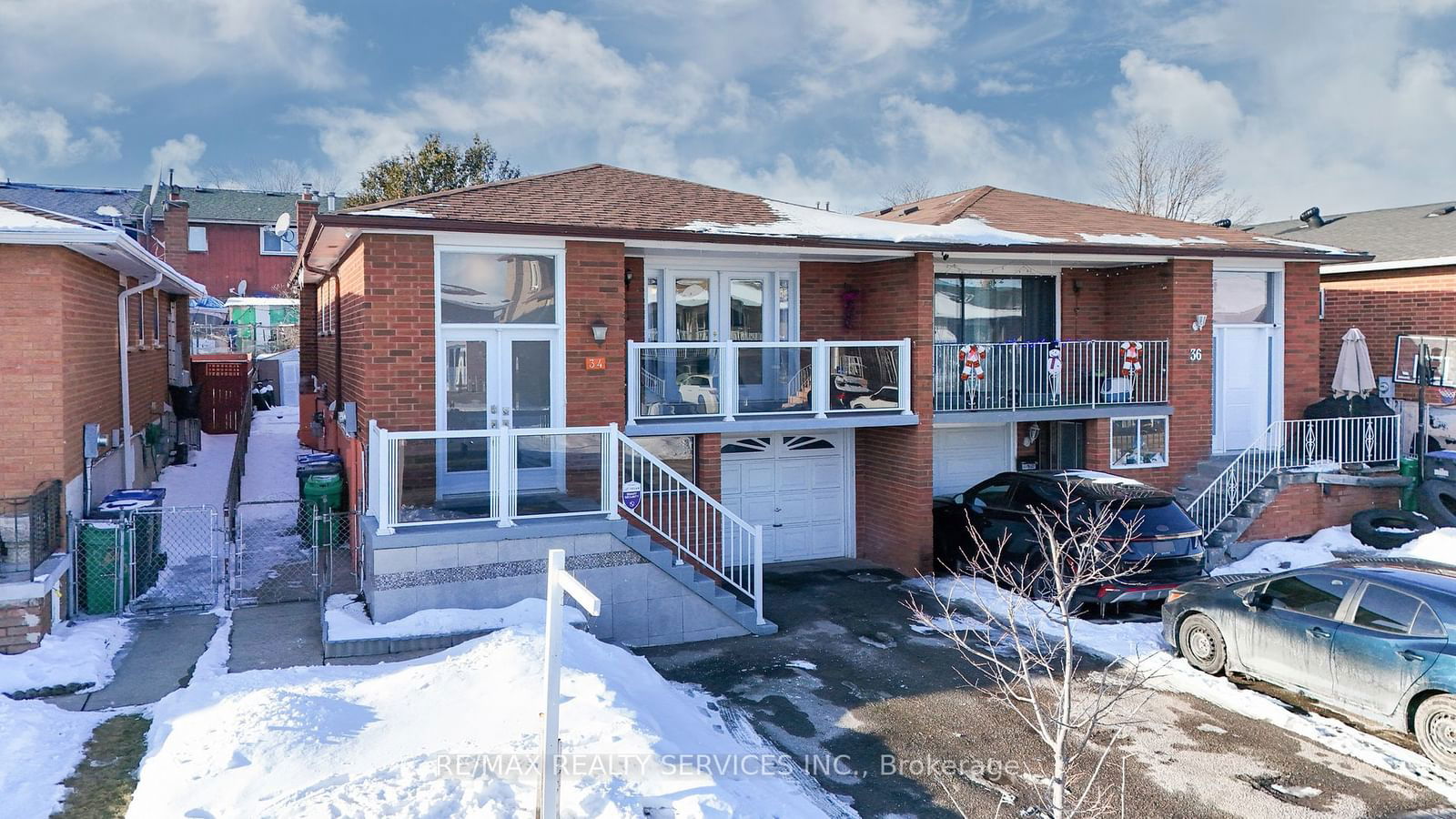 Semi-Detached House sold at 34 Major Oaks Drive, Brampton, Madoc, L6V 3K2 - MLS: W11965730