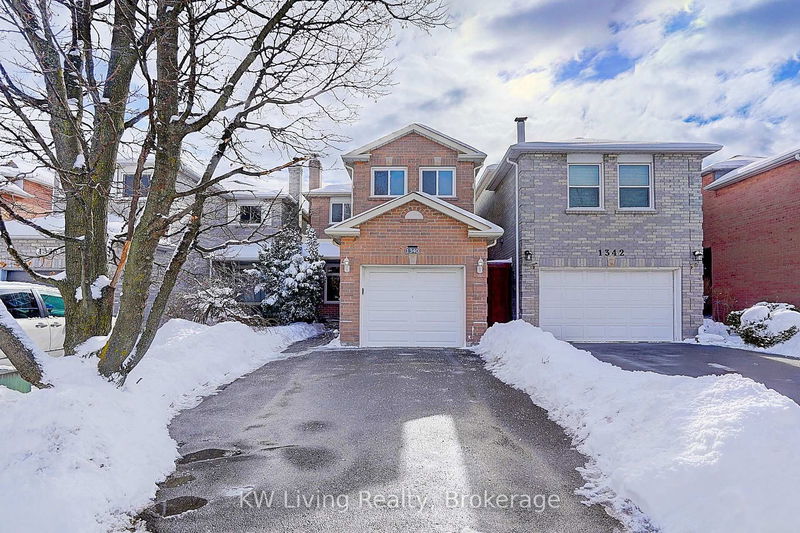 1340 Hazel Mccleary Dr, Oakville - Clearview image-0-0