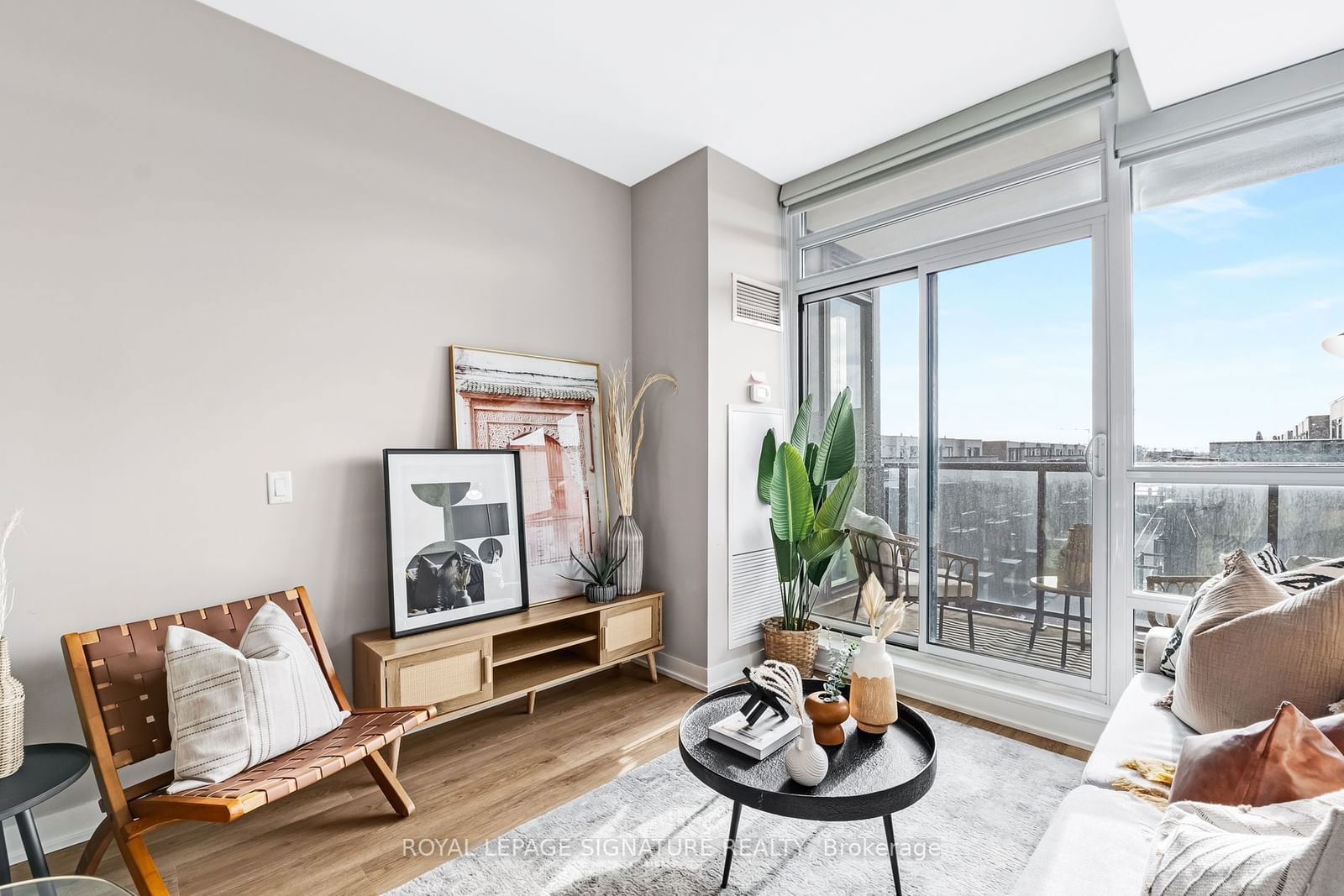 Condo for sale at 403-8 Fieldway Road, Toronto, Islington-City Centre West, M8Z 0C3 - MLS: W11965795