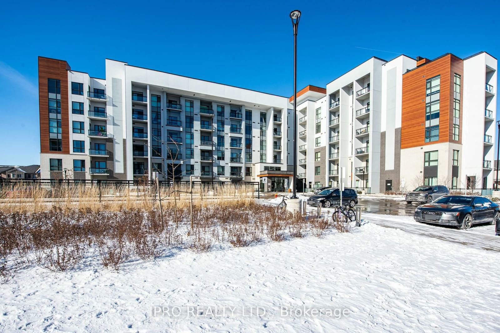 Condo for sale at 103-460 Gordon Krantz Avenue, Milton, Walker, L9E 1Z2 - MLS: W11965931