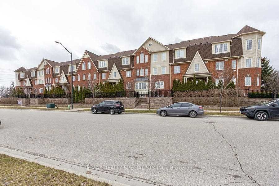 Townhouse for lease at 6-3032 Clayhill Road, Mississauga, Cooksville, L5B 0B1 - MLS: W11965962