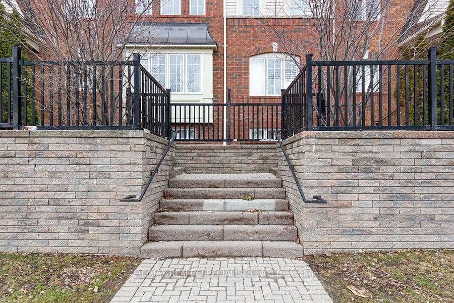 Townhouse for lease at 6-3032 Clayhill Road, Mississauga, Cooksville, L5B 0B1 - MLS: W11965962