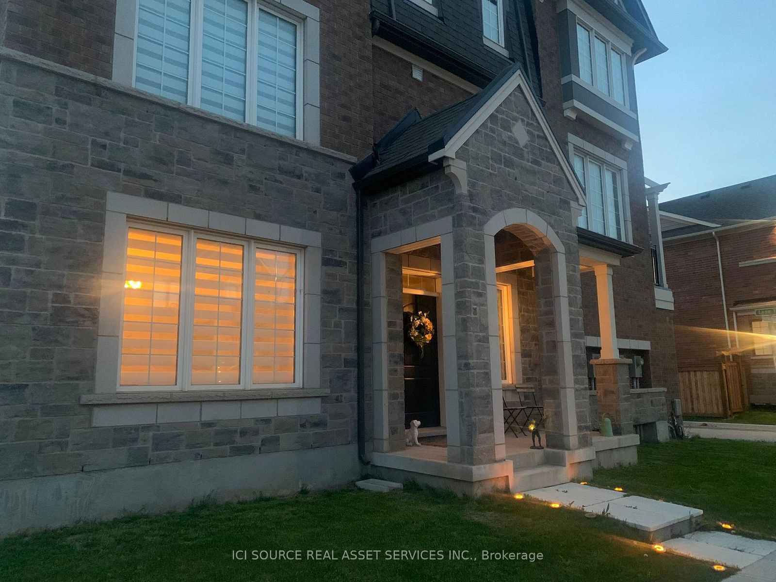 Townhouse for lease at 1544 Varelas Passage N/A, Oakville, JM Joshua Meadows, L6H 3S2 - MLS: W11965976