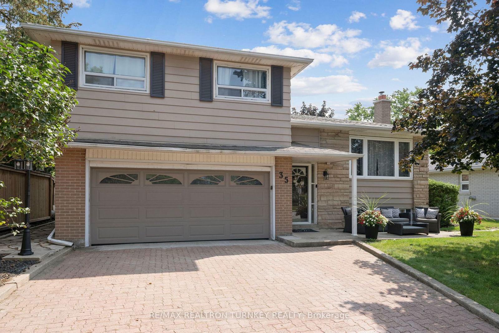 Detached House sold at 35 Bartley Bull Pkwy, Brampton, Brampton East, L6W 2J3 - MLS: W11966023