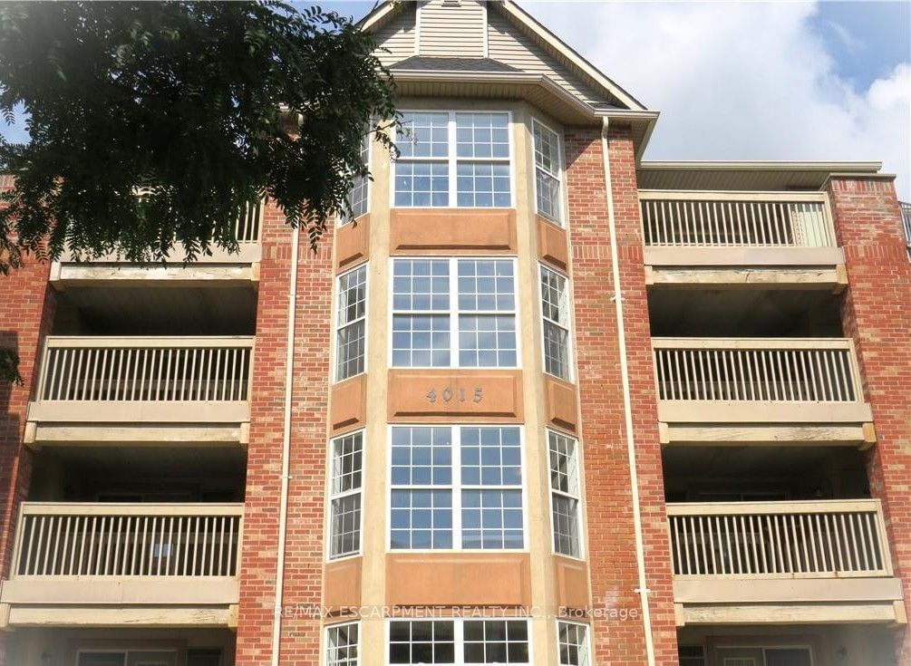 Condo for sale at 208-4015 Kilmer Drive, Burlington, Tansley, L7M 4M4 - MLS: W11966224