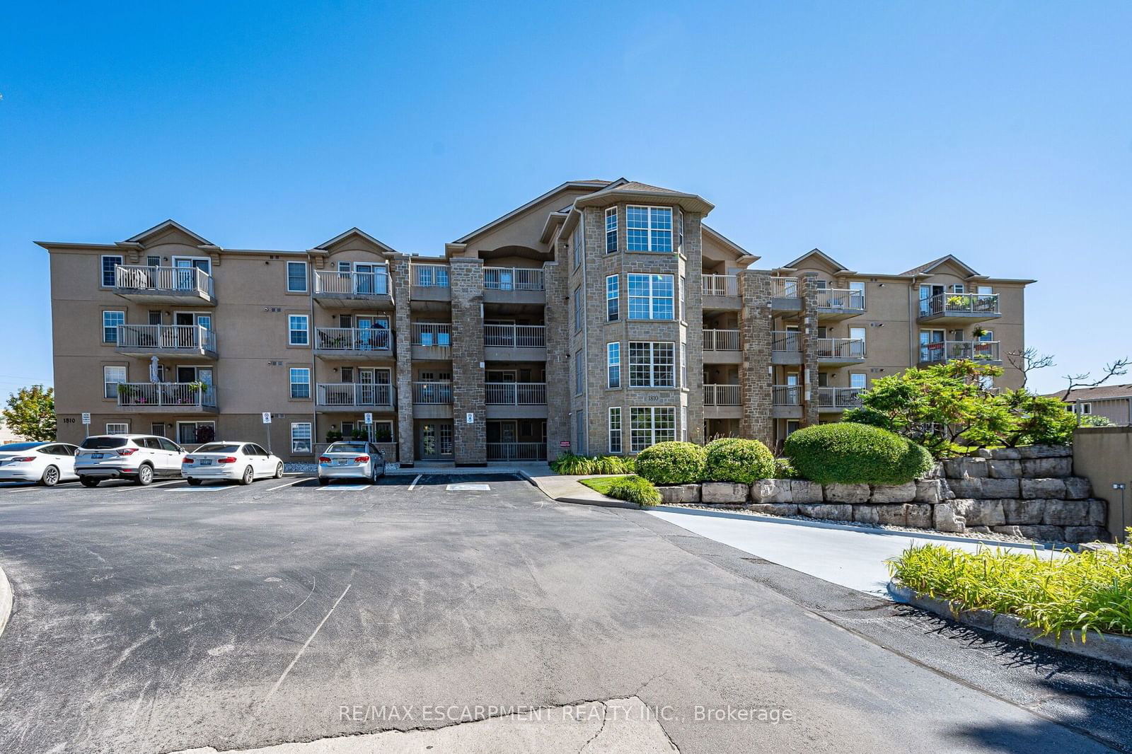 Condo leased at 409-1810 Walker's Line, Burlington, Palmer, L7M 4V3 - MLS: W11966225