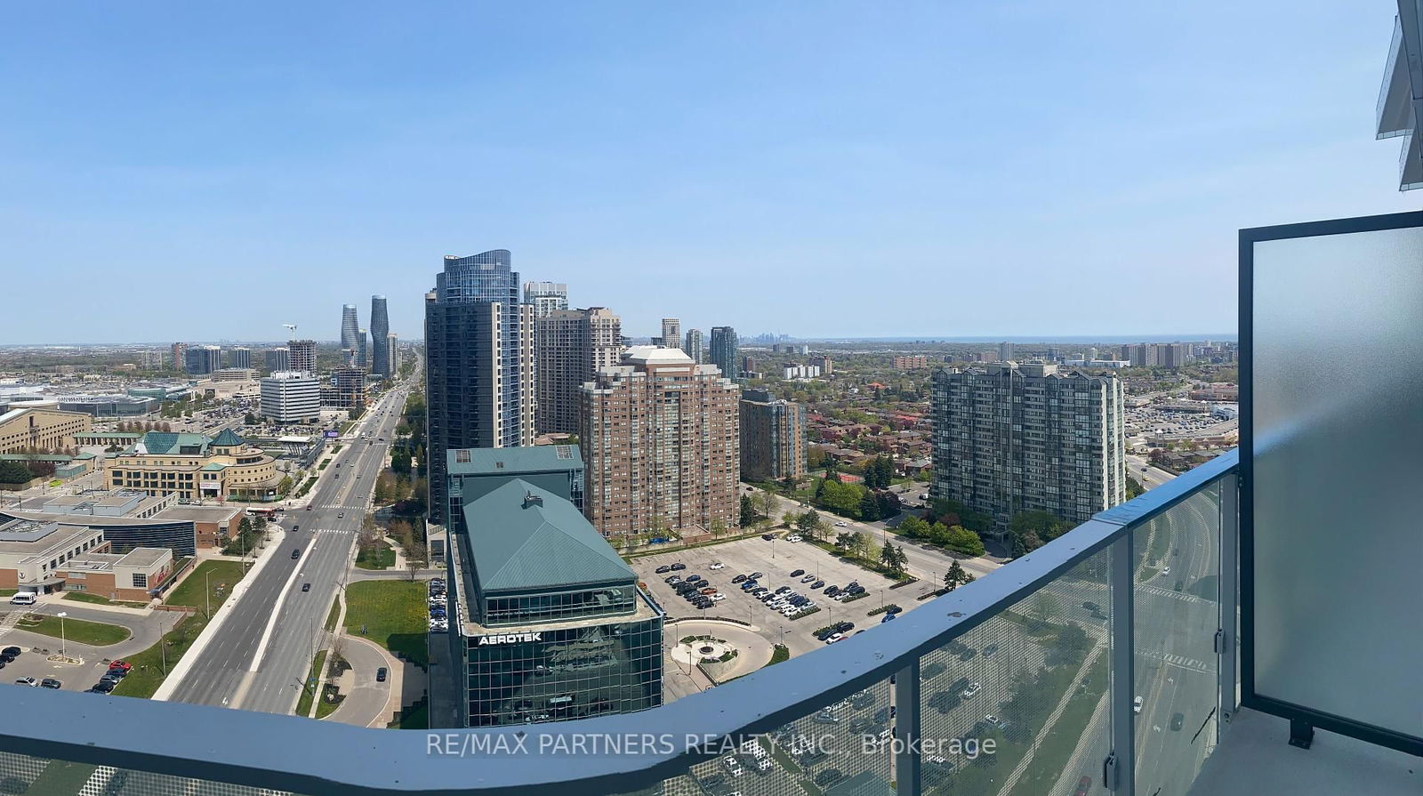 Condo leased at 2311-3900 Confederation Pkwy, Mississauga, City Centre, L5B 0M3 - MLS: W11966295