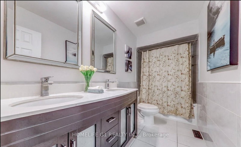 12 Primula Cres, Toronto, M9L 1K1 | Image 2