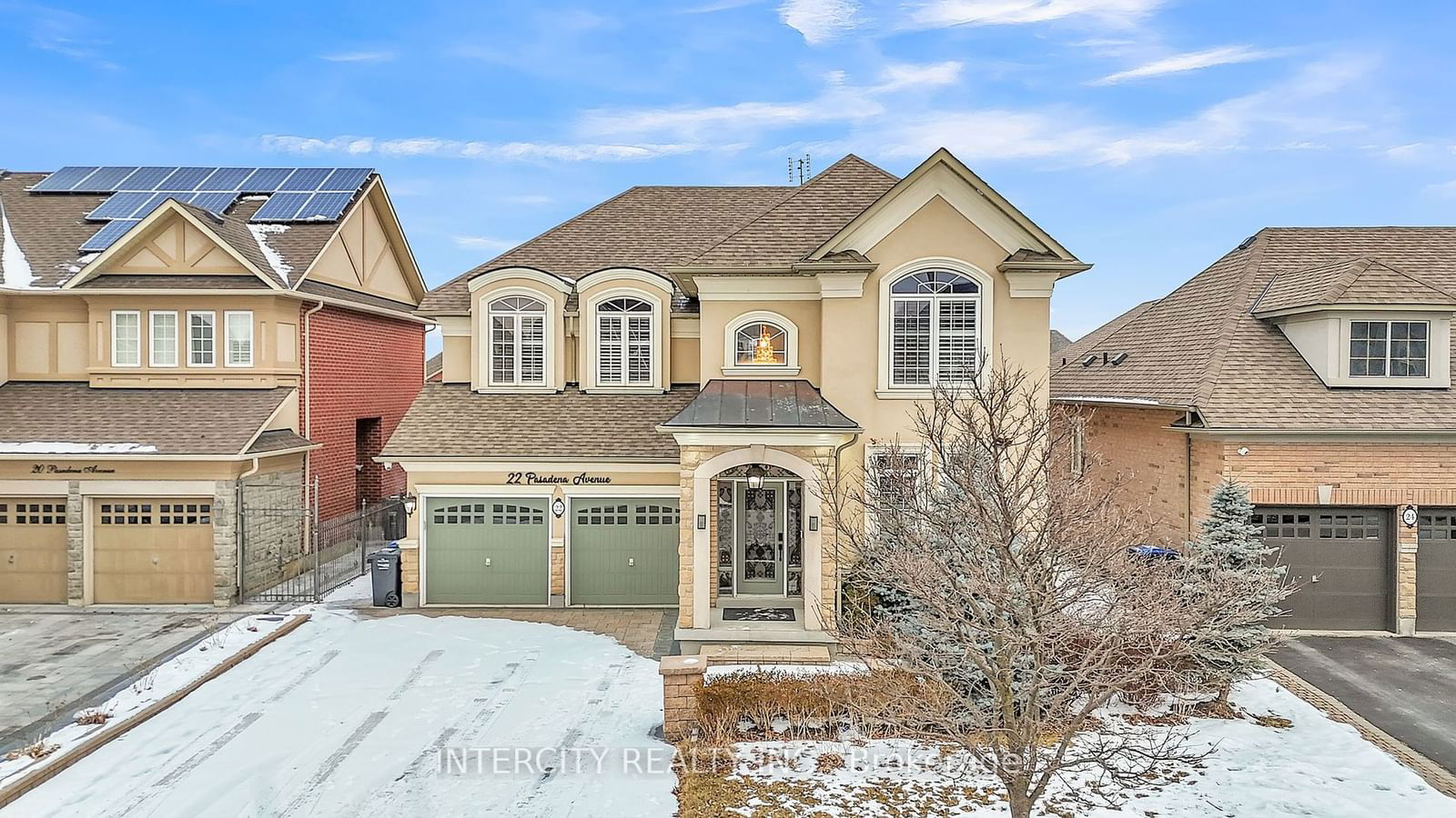 Detached House for sale at 22 Pasadena Avenue, Brampton, Bram East, L6P 2W3 - MLS: W11966430