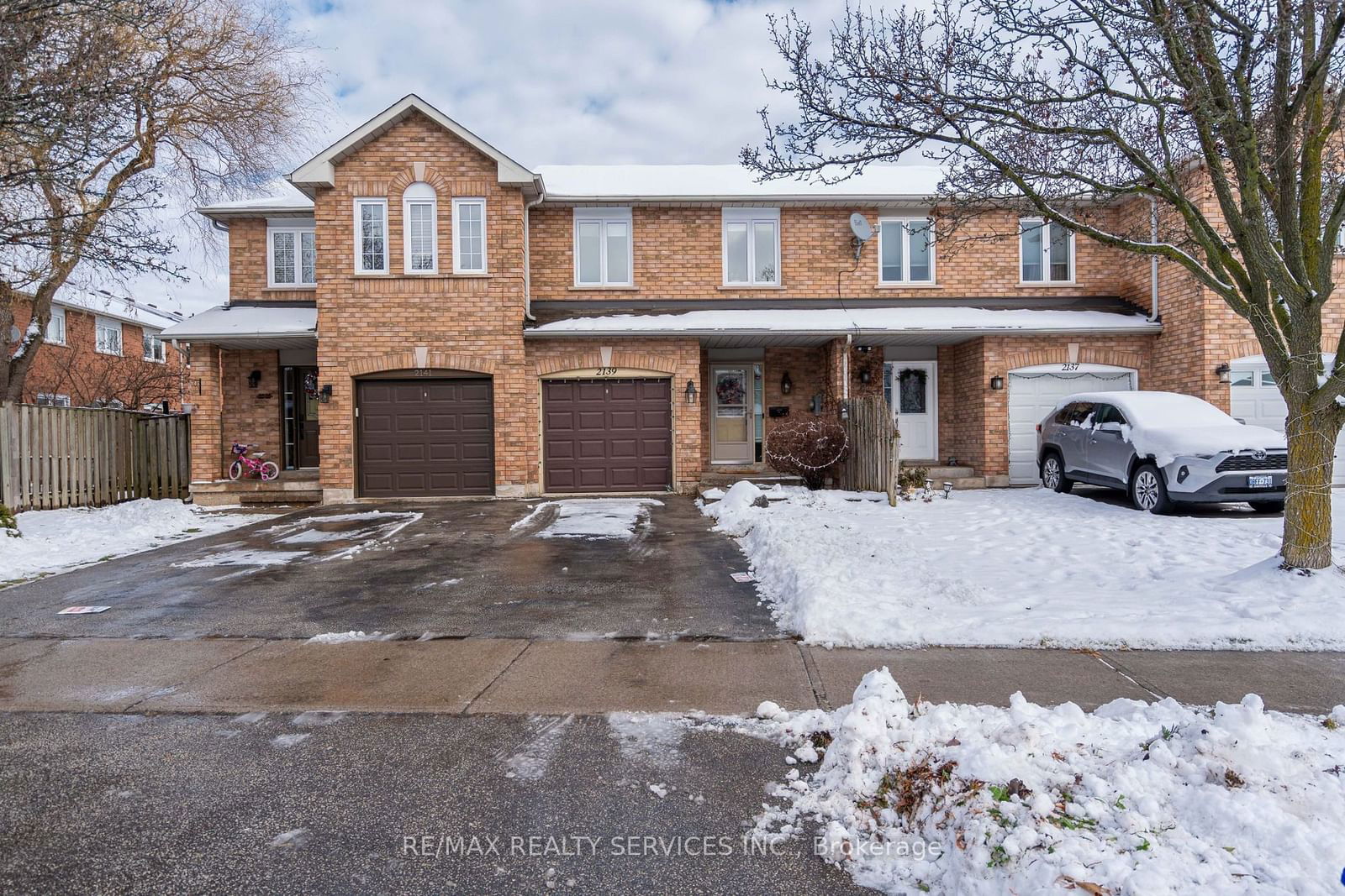 Townhouse for lease at 2139 Oakpoint Road, Oakville, West Oak Trails, L6M 3N2 - MLS: W11966808