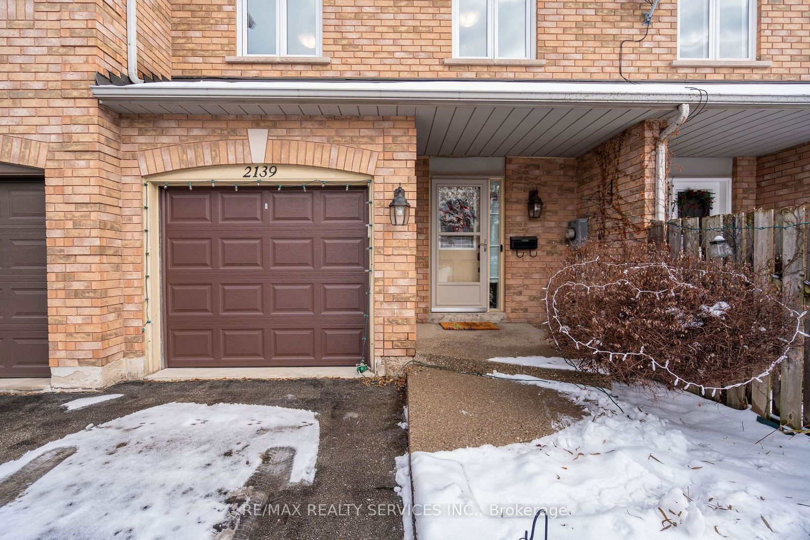 Townhouse for lease at 2139 Oakpoint Road, Oakville, West Oak Trails, L6M 3N2 - MLS: W11966808