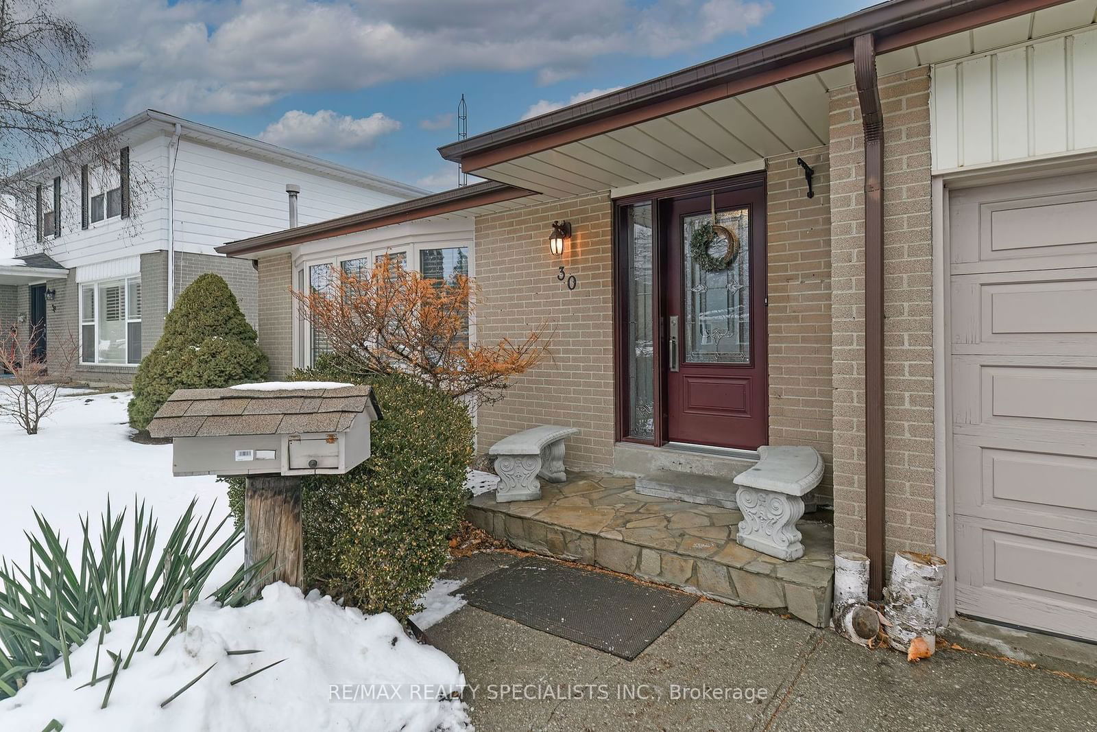 Detached House for sale at 30 Brookland Drive, Brampton, Avondale, L6T 2M6 - MLS: W11966885