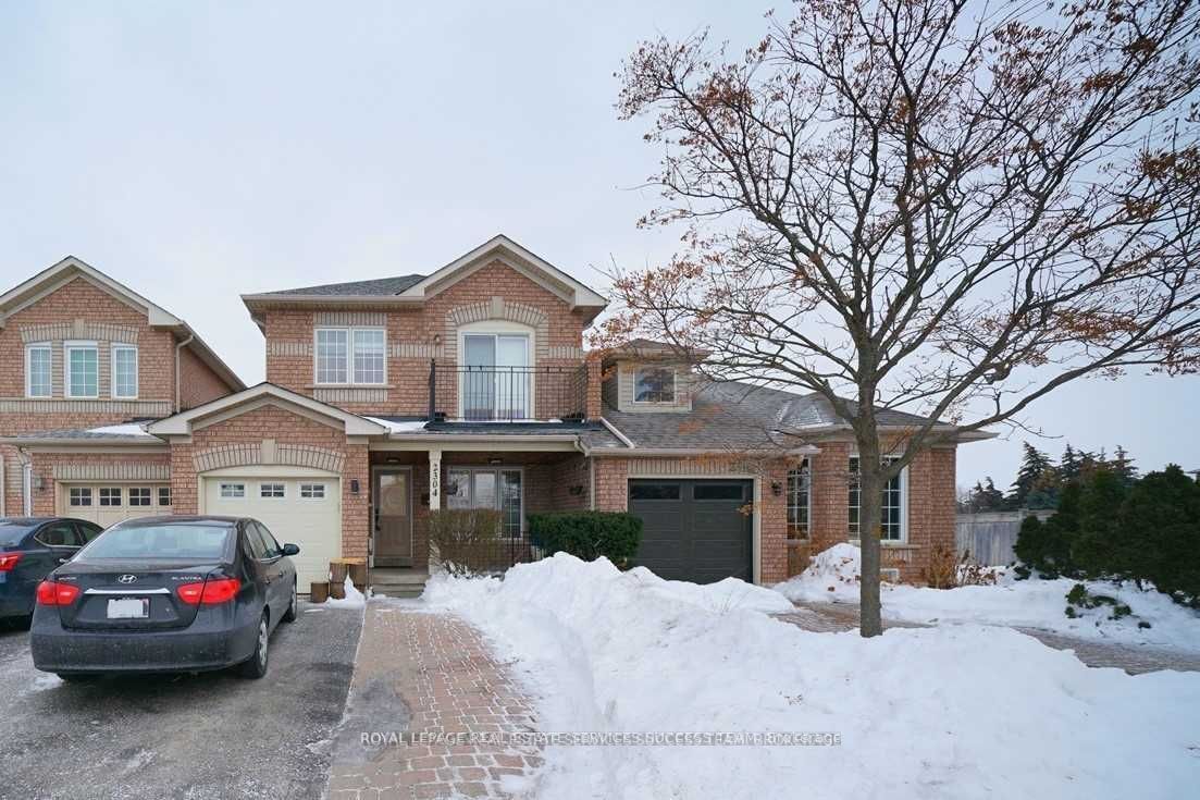 Townhouse for lease at 2304 Kingfisher Court, Oakville, West Oak Trails, L6M 3Z3 - MLS: W11966948