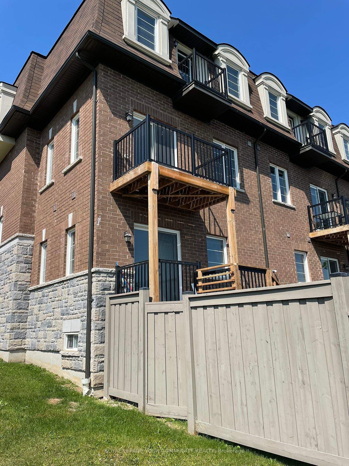 Townhouse for lease at Lower,-16 Feldspar Gate, Brampton, Credit Valley, L6X 5R6 - MLS: W11967048