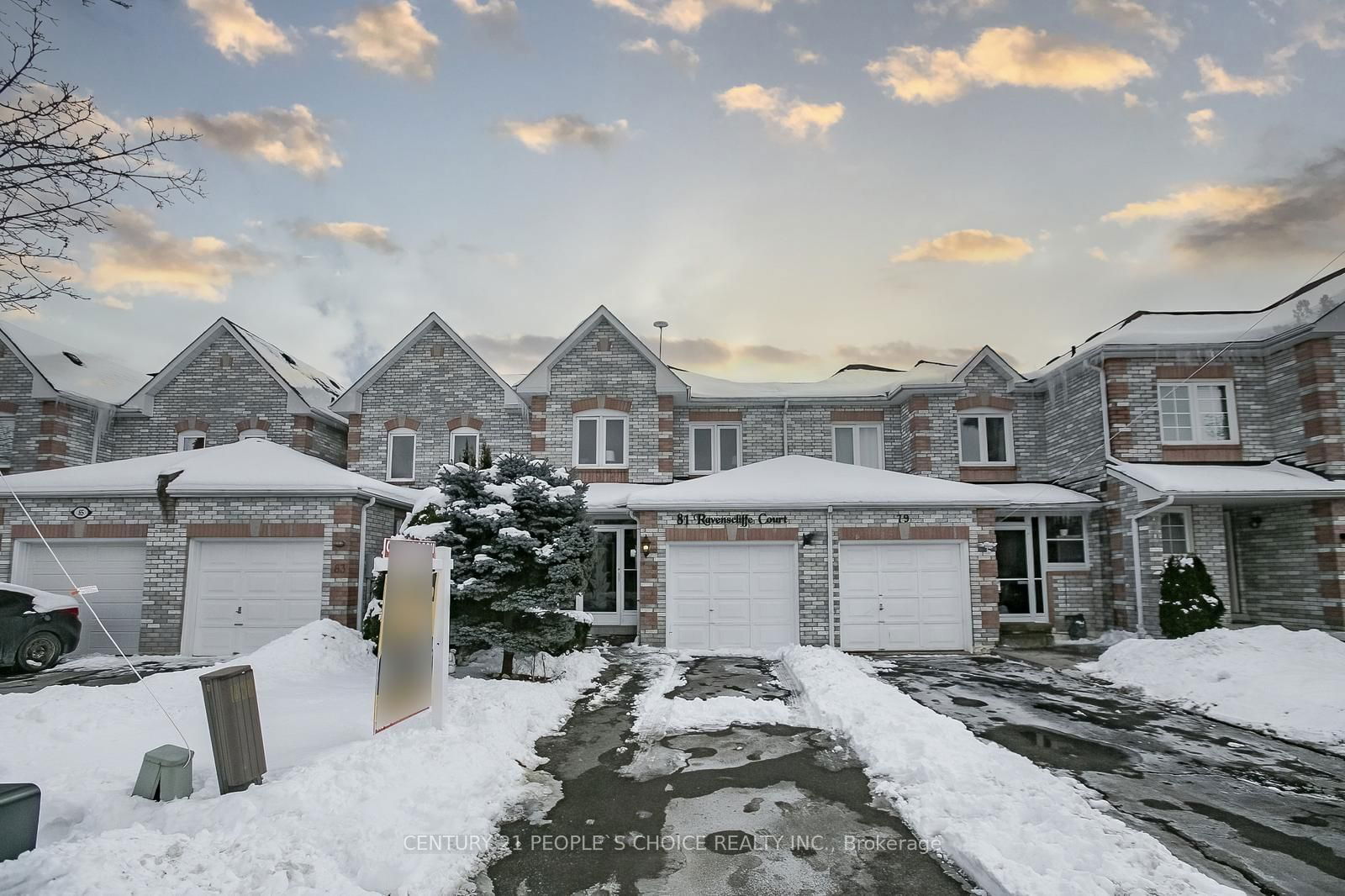 Townhouse for sale at 81 Ravenscliffe Court, Brampton, Northwood Park, L6X 4N9 - MLS: W11967215