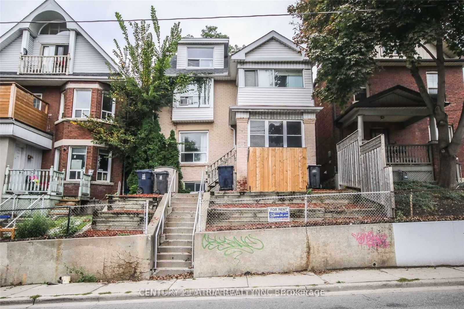 Building at 218 Keele Street, Toronto, High Park North