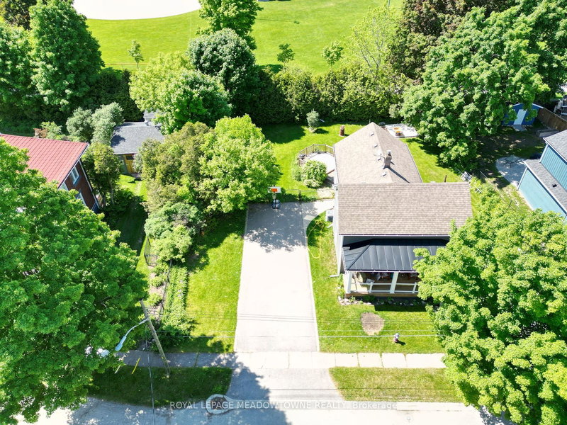 87 Lake Ave, Halton Hills, L7J 1G1 | Image 2