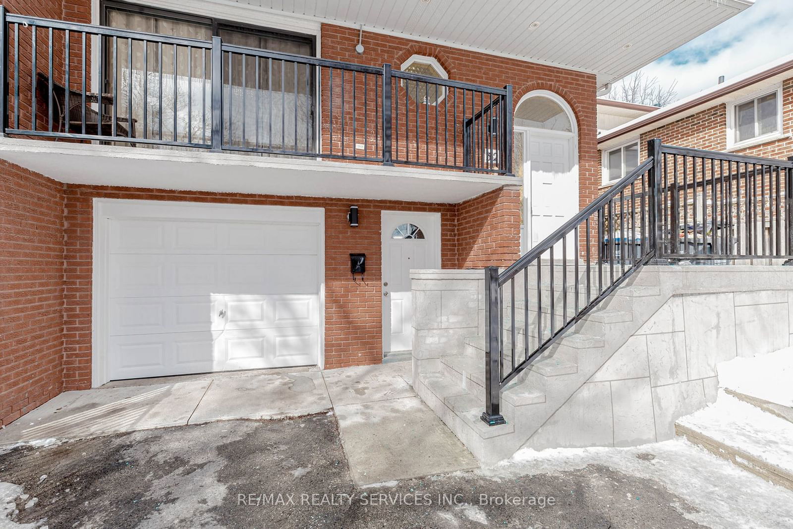 Semi-Detached House for sale at 32 Petunias Road, Brampton, Madoc, L6V 3G8 - MLS: W11967387